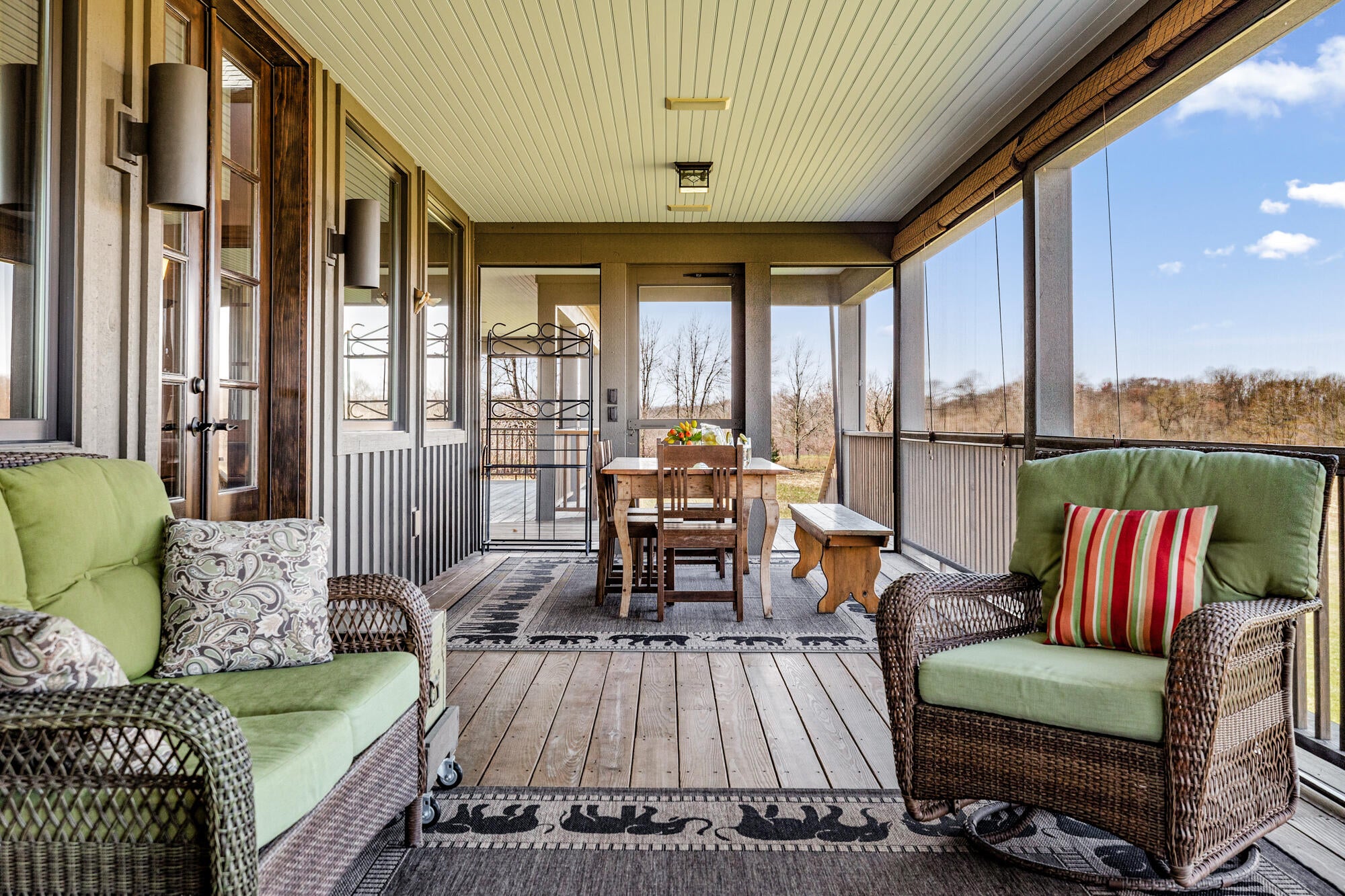 Berrien Springs, Michigan, 49103, United States, ,5 BathroomsBathrooms,Residential,Active,1849497