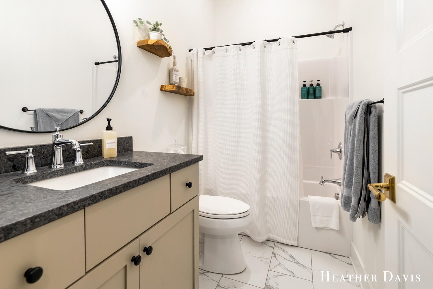 West Olive, Michigan, 49460, United States, 5 Bedrooms Bedrooms, ,6 BathroomsBathrooms,Residential,Active,1972174