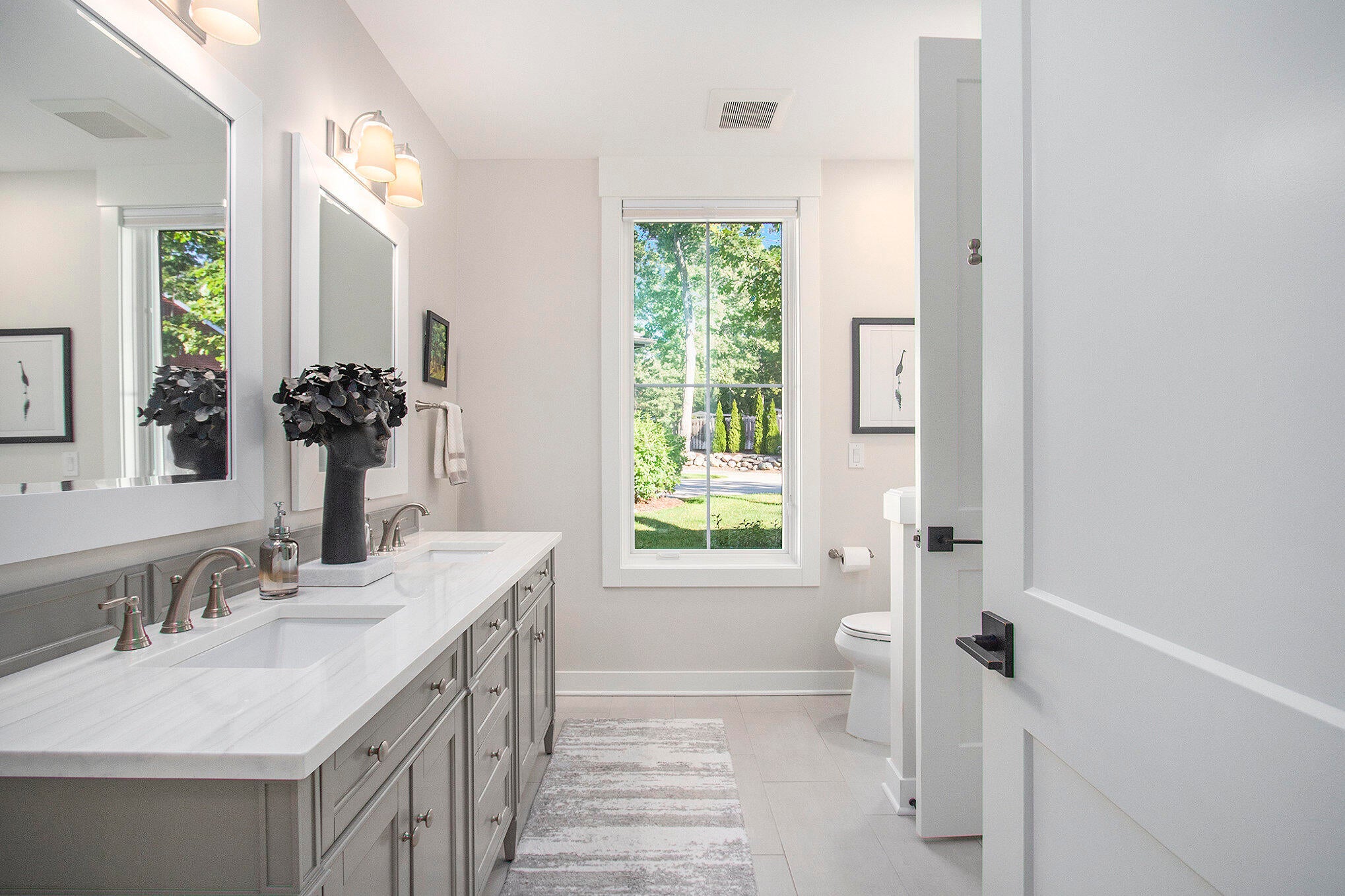 Holland, Michigan, 49424, United States, 3 Bedrooms Bedrooms, ,3 BathroomsBathrooms,Residential,Active,1970962