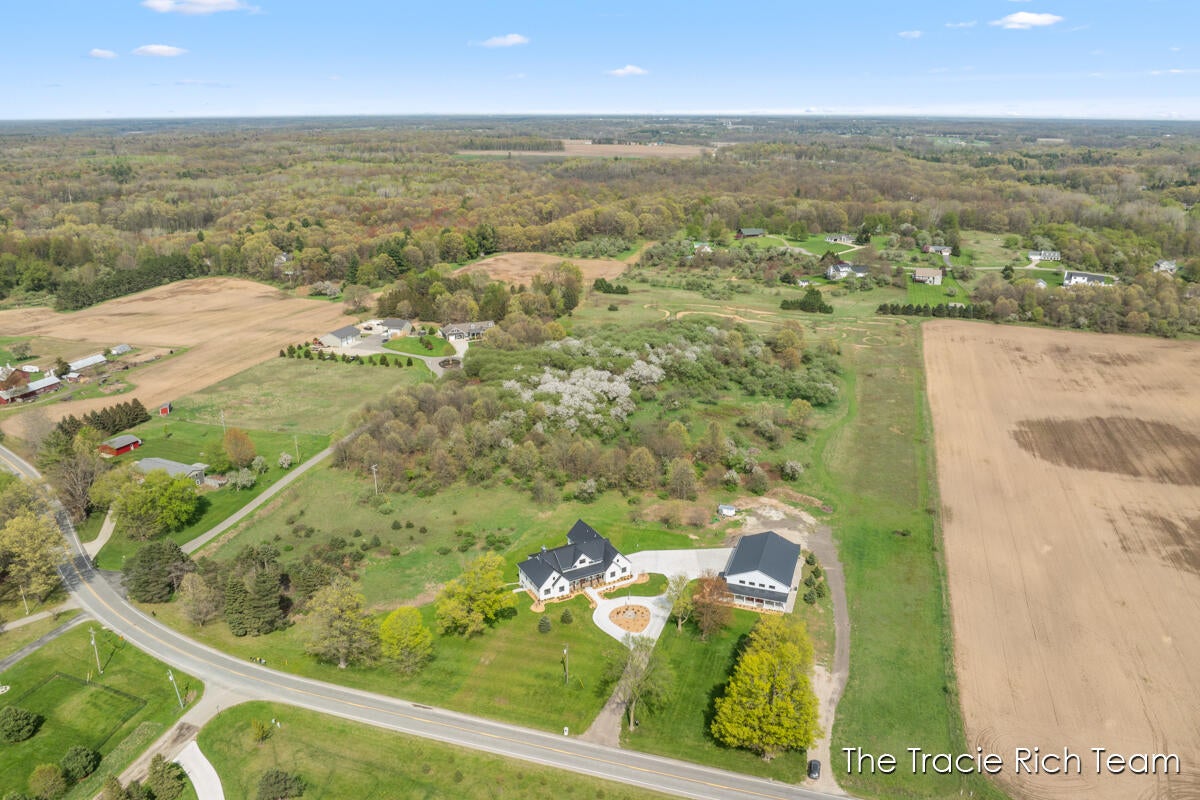 Rockford, Michigan, 49341, United States, 5 Bedrooms Bedrooms, ,5 BathroomsBathrooms,Residential,Active,1929409