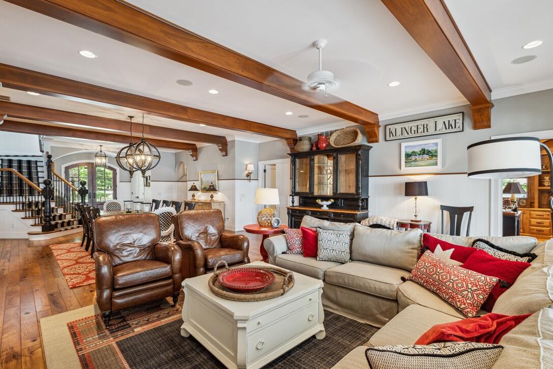 White Pigeon, Michigan, 49099, United States, 9 Bedrooms Bedrooms, ,9 BathroomsBathrooms,Residential,Active,1849554