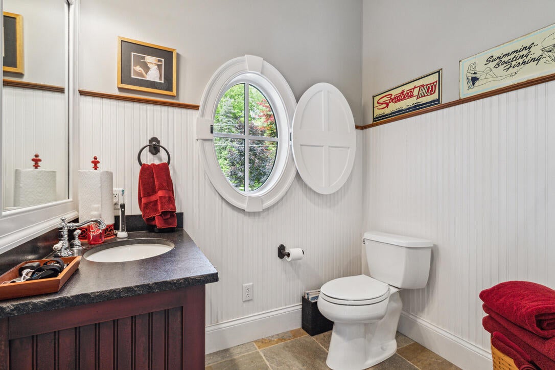 White Pigeon, Michigan, 49099, United States, 9 Bedrooms Bedrooms, ,9 BathroomsBathrooms,Residential,Active,1849554