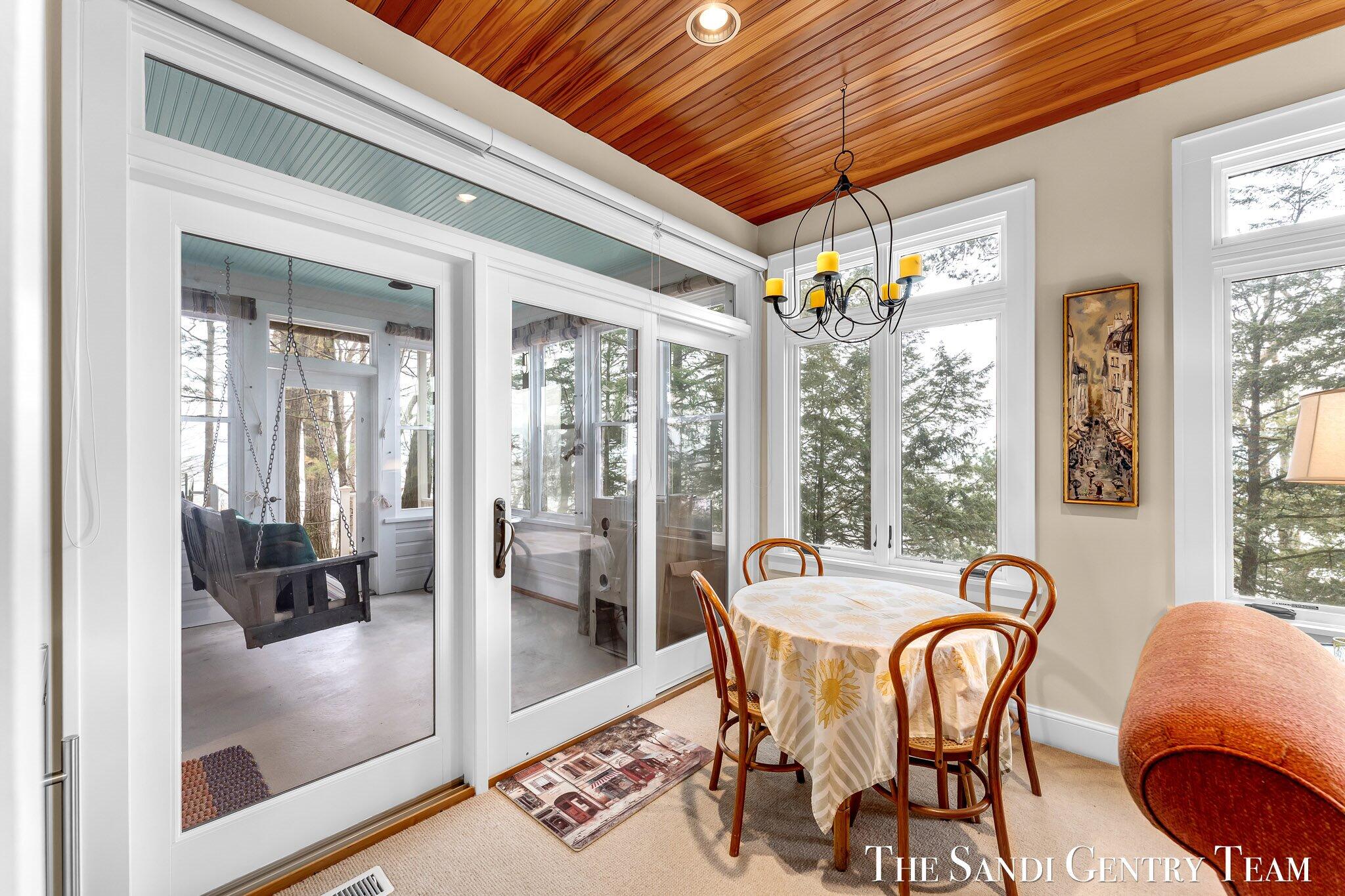 Grand Haven, Michigan, 49417, United States, ,4 BathroomsBathrooms,Residential,Active,1761642