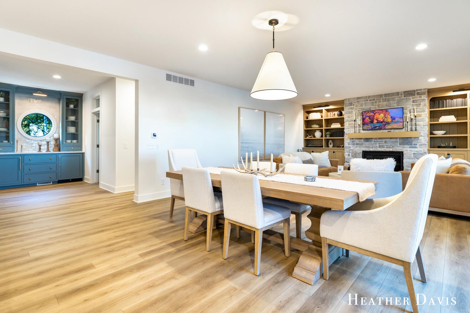 West Olive, Michigan, 49460, United States, 5 Bedrooms Bedrooms, ,6 BathroomsBathrooms,Residential,Active,1972174