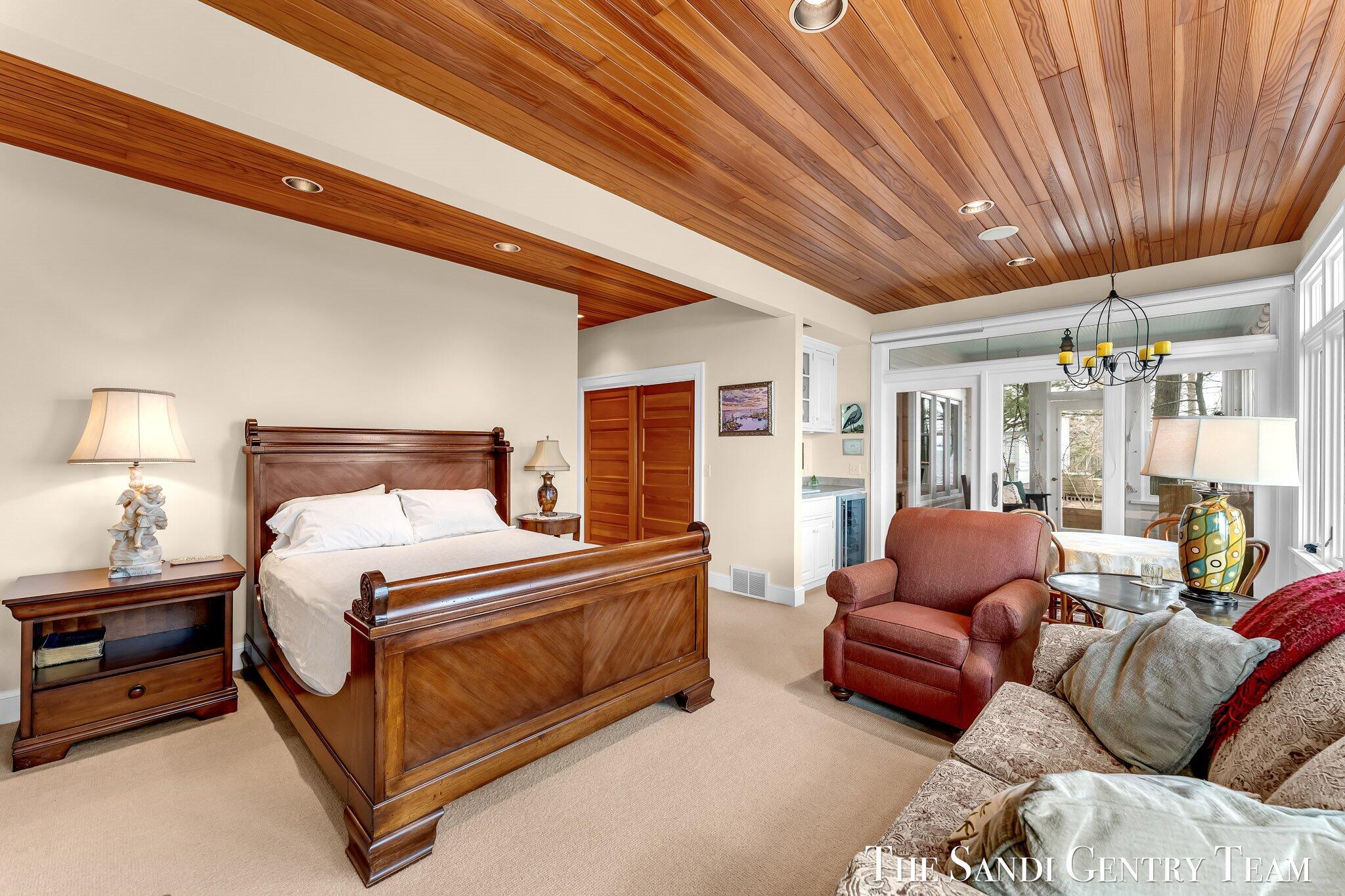 Grand Haven, Michigan, 49417, United States, ,4 BathroomsBathrooms,Residential,Active,1761642