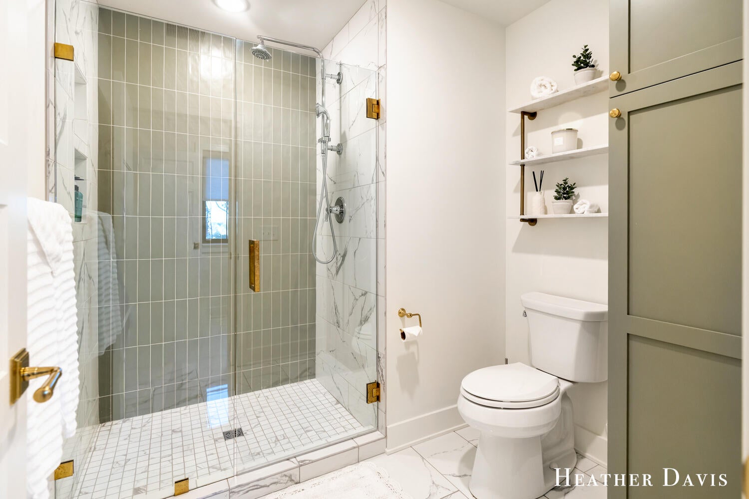 West Olive, Michigan, 49460, United States, 5 Bedrooms Bedrooms, ,6 BathroomsBathrooms,Residential,Active,1972174