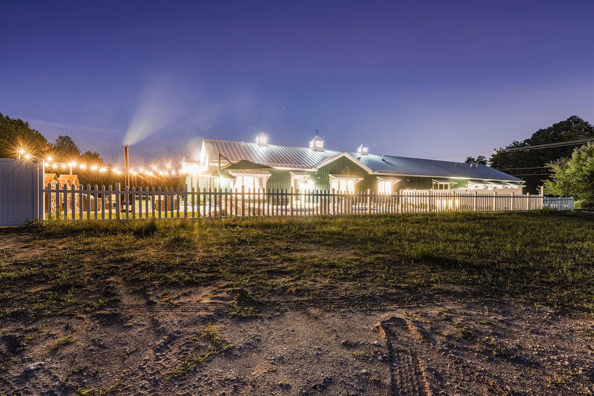 Fennville, Michigan, 49408, United States, 4 Bedrooms Bedrooms, ,4 BathroomsBathrooms,Residential,Active,1964494