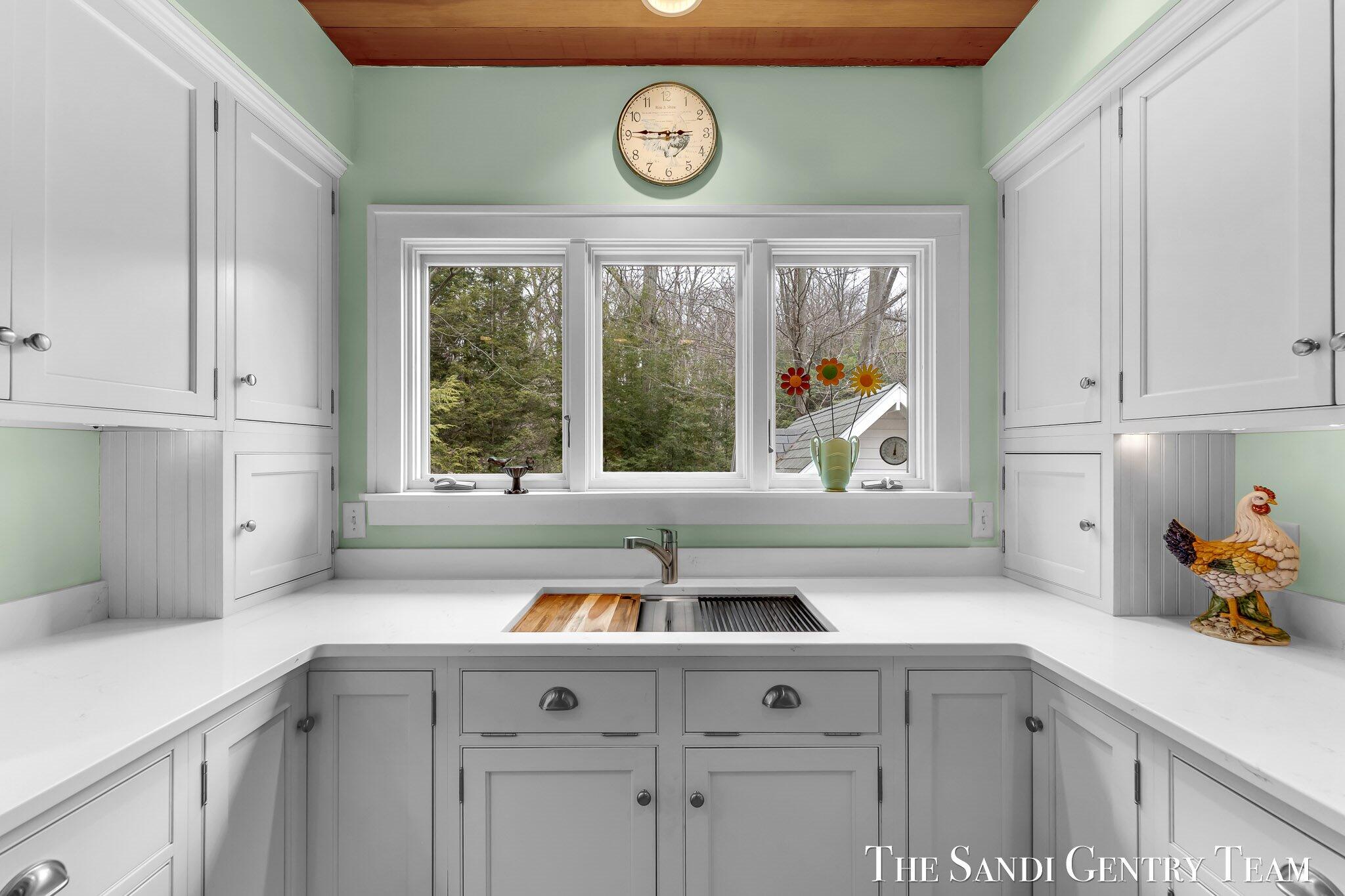 Grand Haven, Michigan, 49417, United States, ,4 BathroomsBathrooms,Residential,Active,1761642