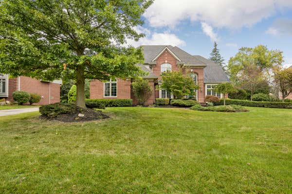 17660 ROLLING WOODS CIR, NORTHVILLE, MI 48168 - Image 1