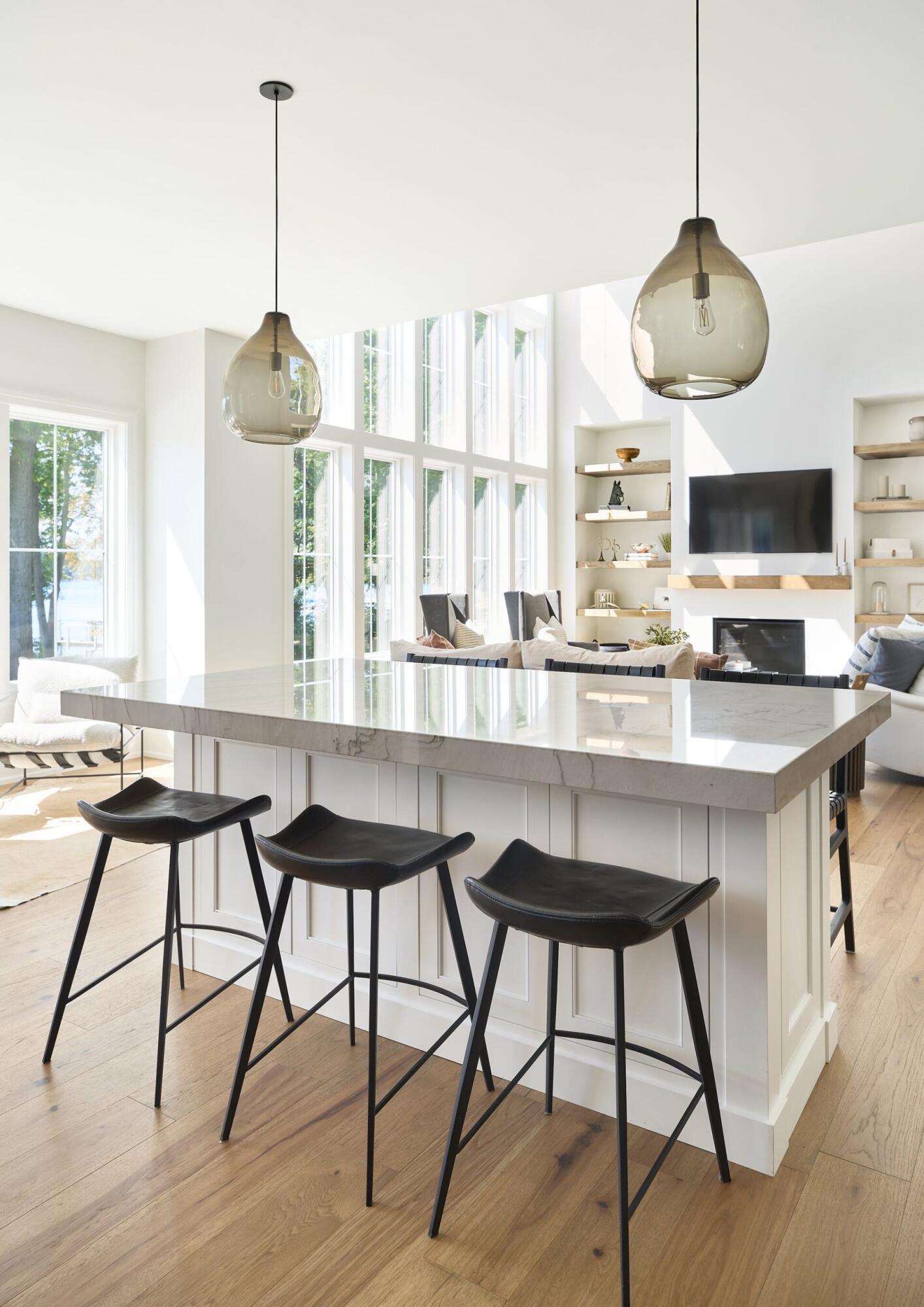 Saugatuck, Michigan, 49453, United States, ,5 BathroomsBathrooms,Residential,Pending,1769548