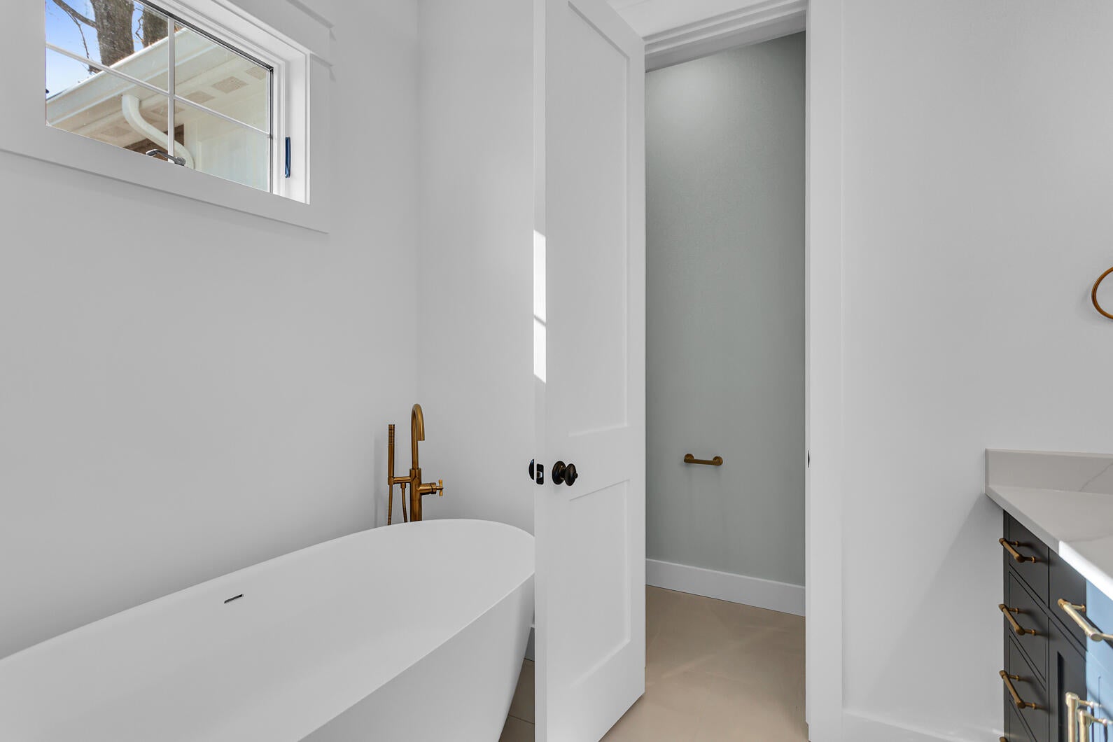 Manitou Beach, Michigan, 49253, United States, 5 Bedrooms Bedrooms, ,4 BathroomsBathrooms,Residential,Active,1989794