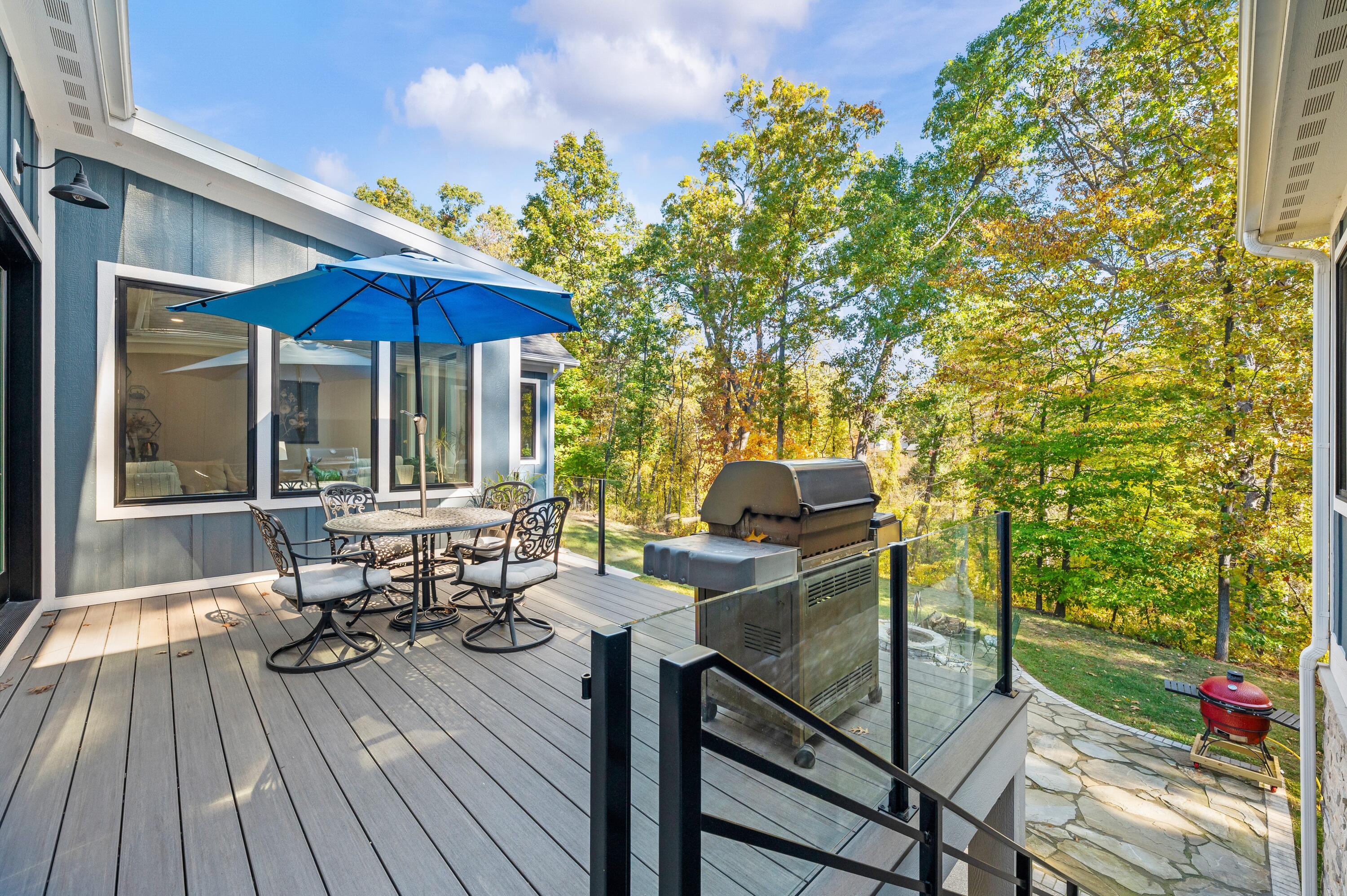 St. Joseph, Michigan, 49085, United States, 6 Bedrooms Bedrooms, ,6 BathroomsBathrooms,Residential,Active,1985598