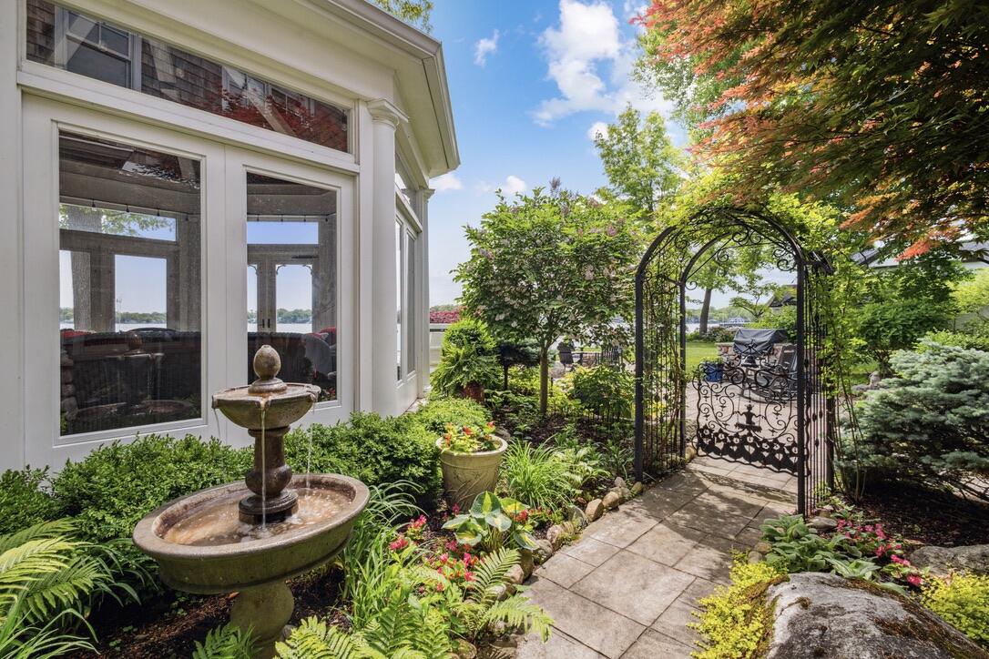 White Pigeon, Michigan, 49099, United States, 9 Bedrooms Bedrooms, ,9 BathroomsBathrooms,Residential,Active,1849554