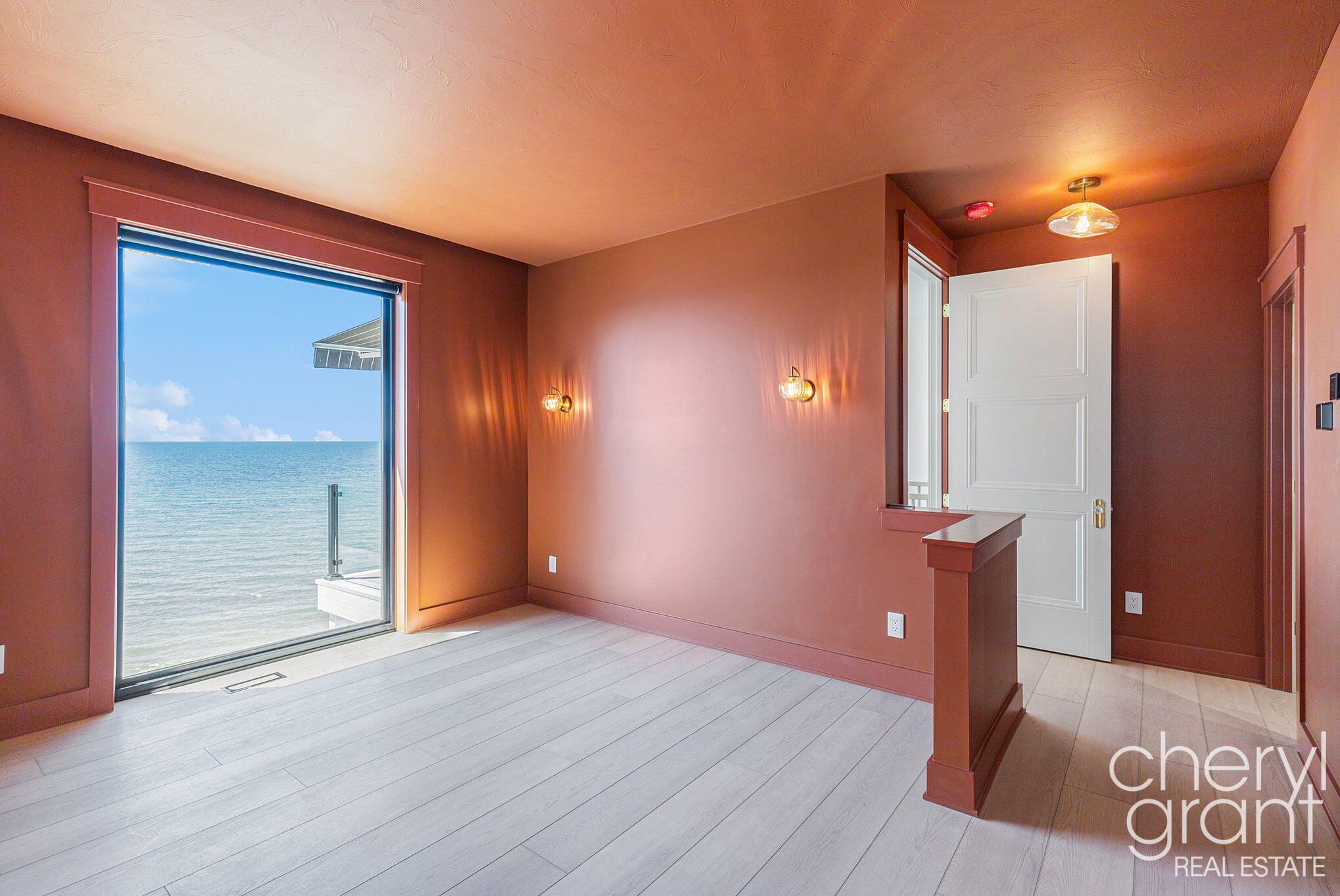 Fennville, Michigan, 49408, United States, 3 Bedrooms Bedrooms, ,4 BathroomsBathrooms,Residential,Active,1929432