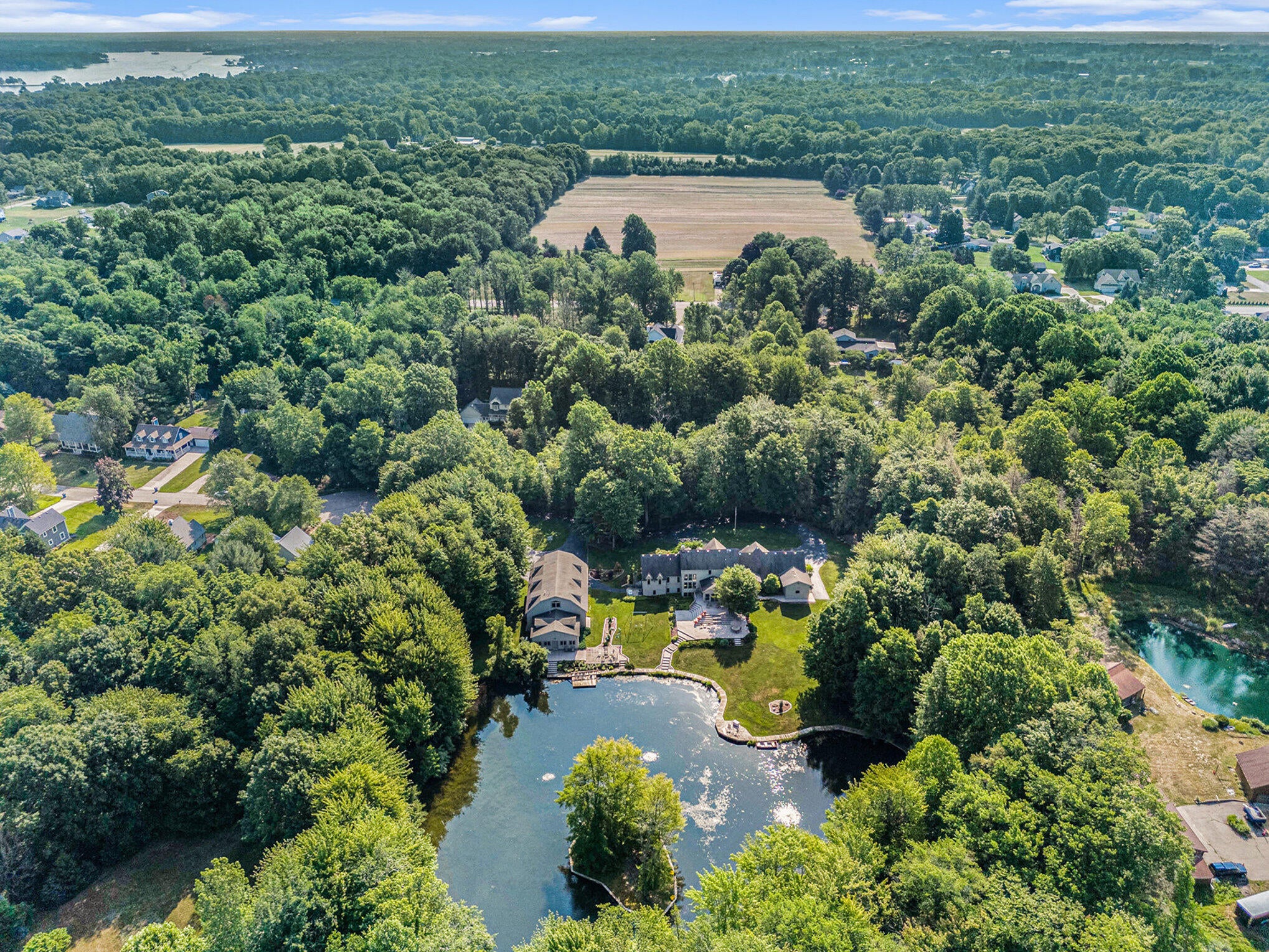 Holland, Michigan, 49423, United States, 4 Bedrooms Bedrooms, ,4 BathroomsBathrooms,Residential,Active,1914588