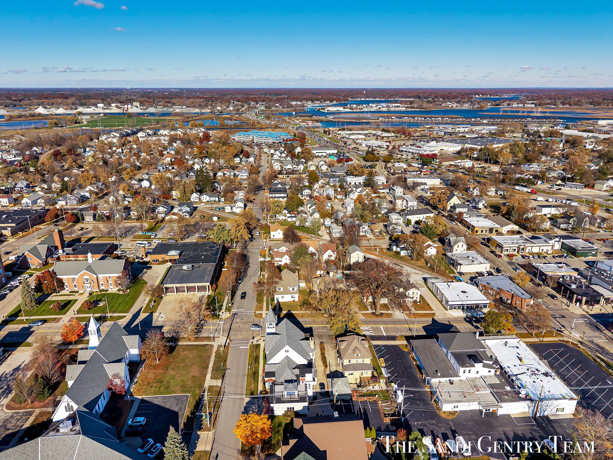 Grand Haven, Michigan, 49417, United States, 3 Bedrooms Bedrooms, ,6 BathroomsBathrooms,Residential,Active,1972168