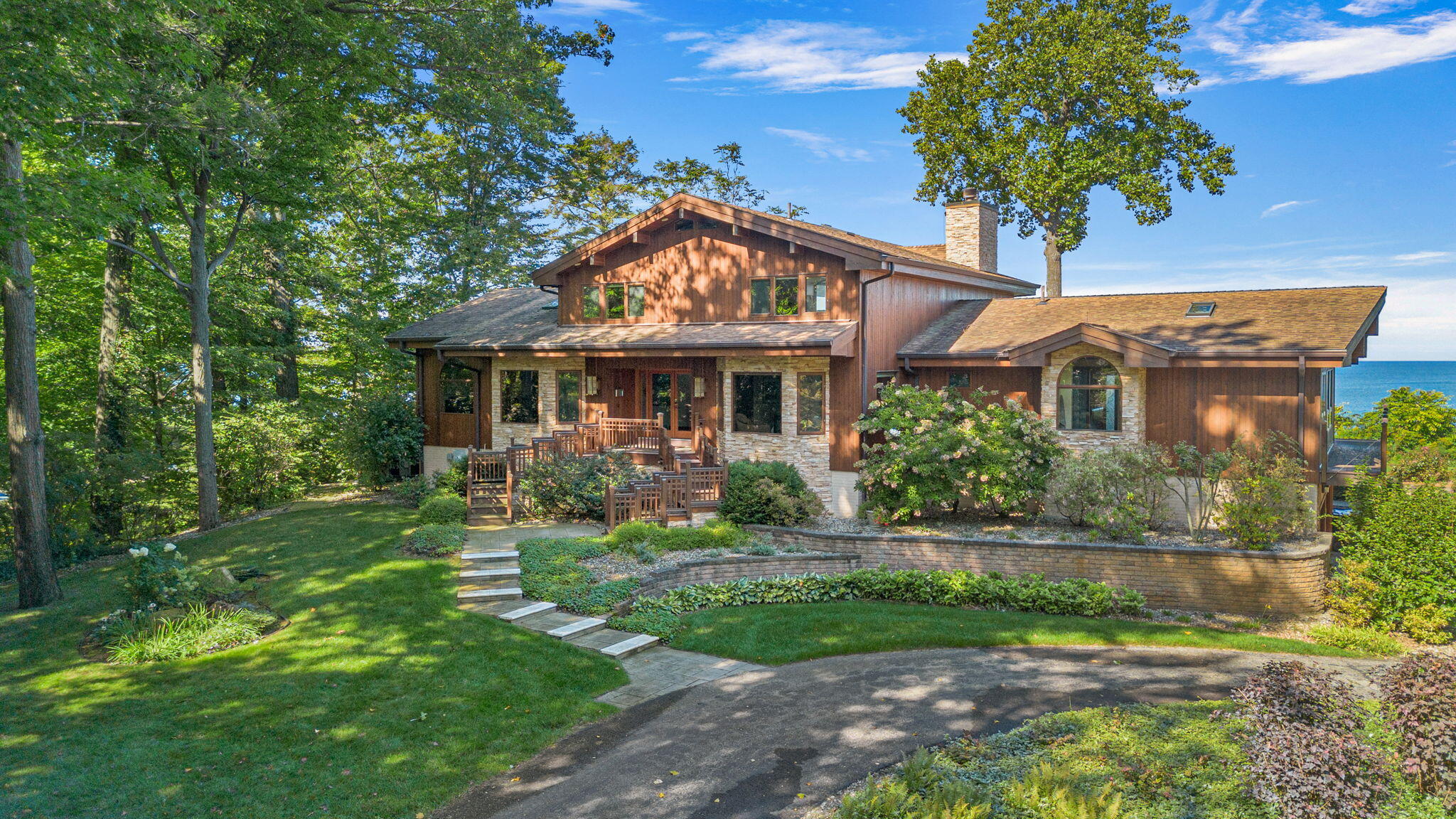 Coloma, Michigan, 49038, United States, 4 Bedrooms Bedrooms, ,5 BathroomsBathrooms,Residential,Active,1909829