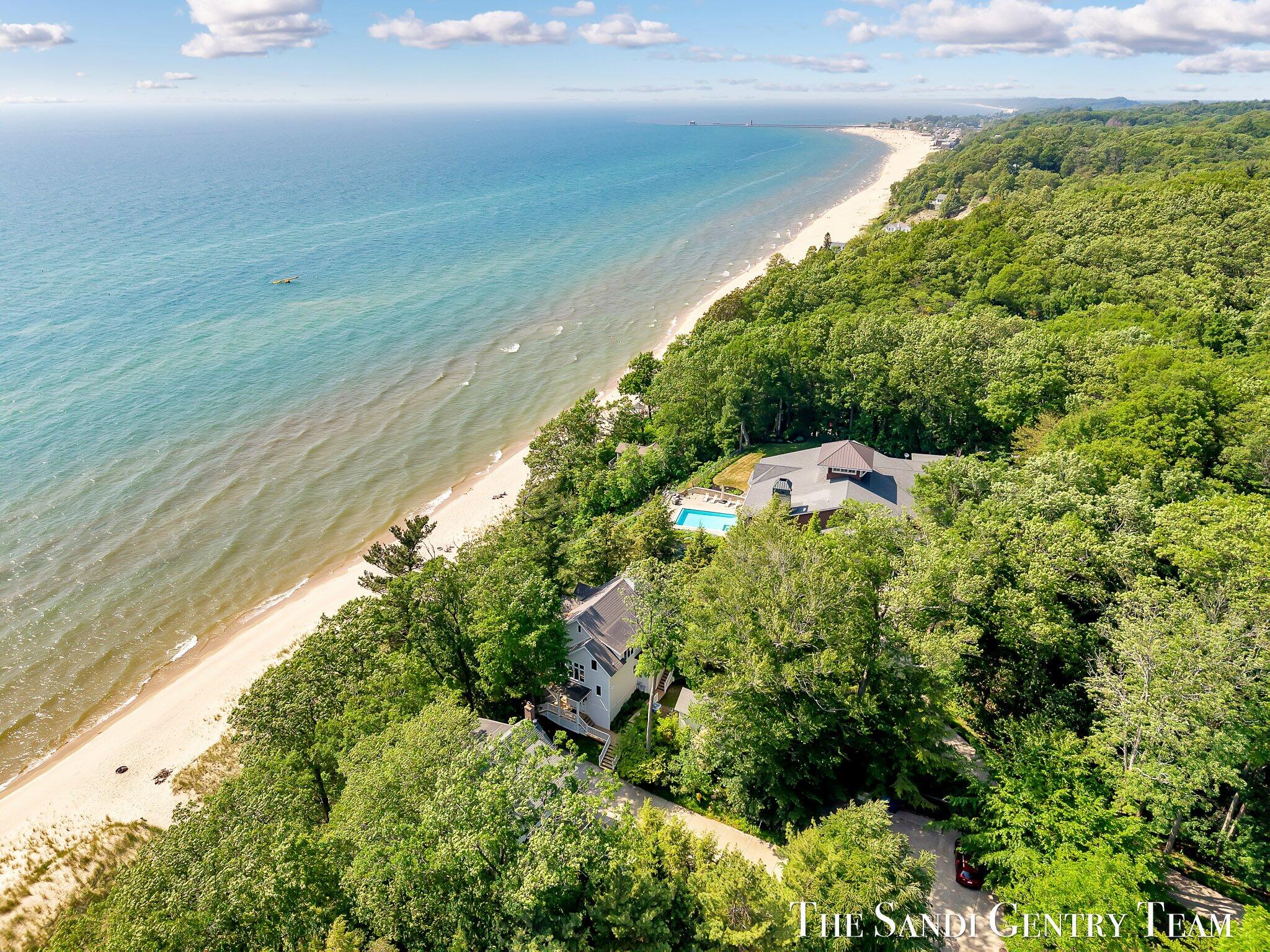 Grand Haven, Michigan, 49417, United States, ,4 BathroomsBathrooms,Residential,Active,1761642