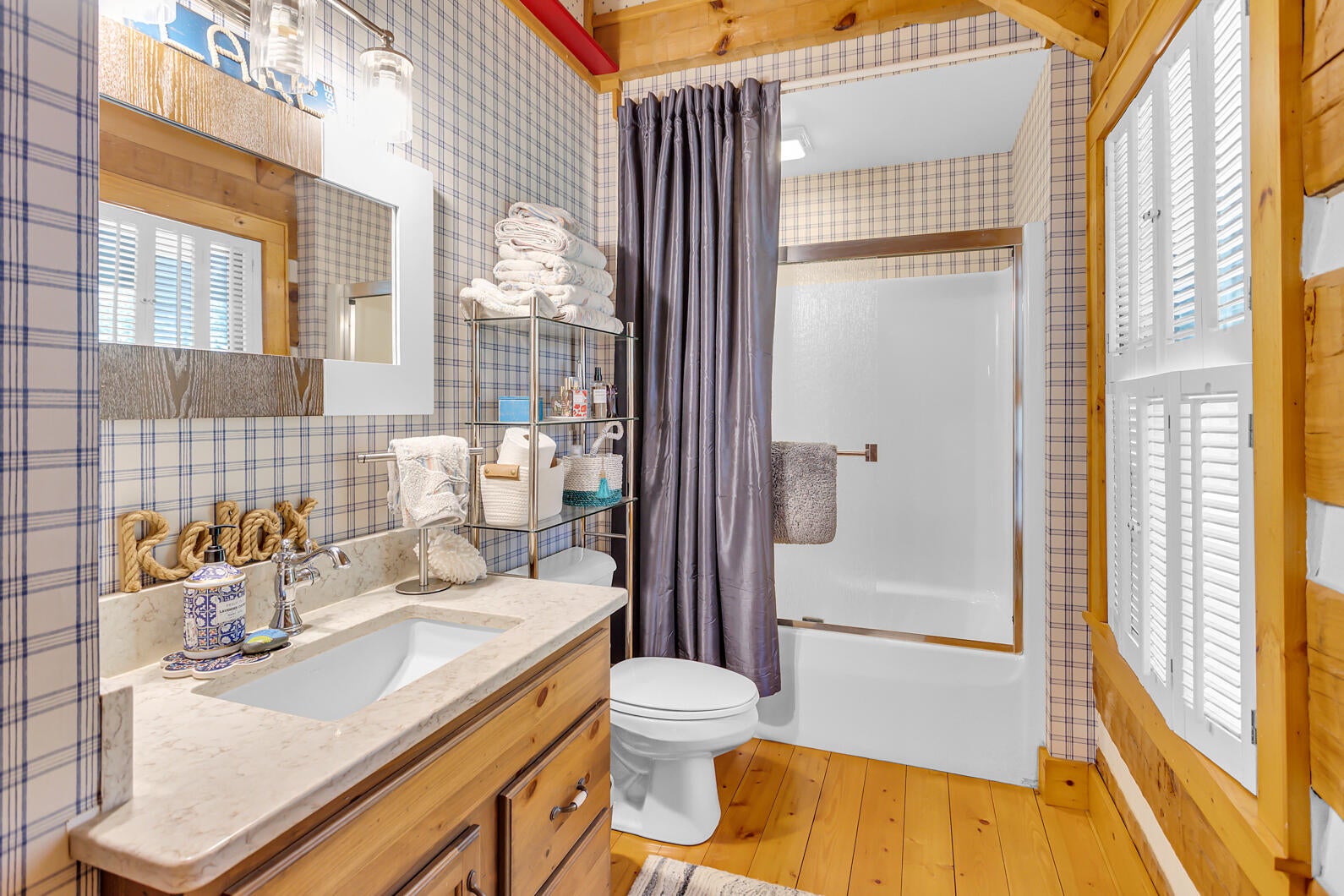Horton, Michigan, 49246, United States, 5 Bedrooms Bedrooms, ,3 BathroomsBathrooms,Residential,Active,1944098