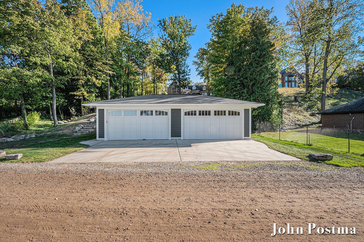 East Grand Rapids, Michigan, 49506, United States, 4 Bedrooms Bedrooms, ,6 BathroomsBathrooms,Residential,Active,2015444