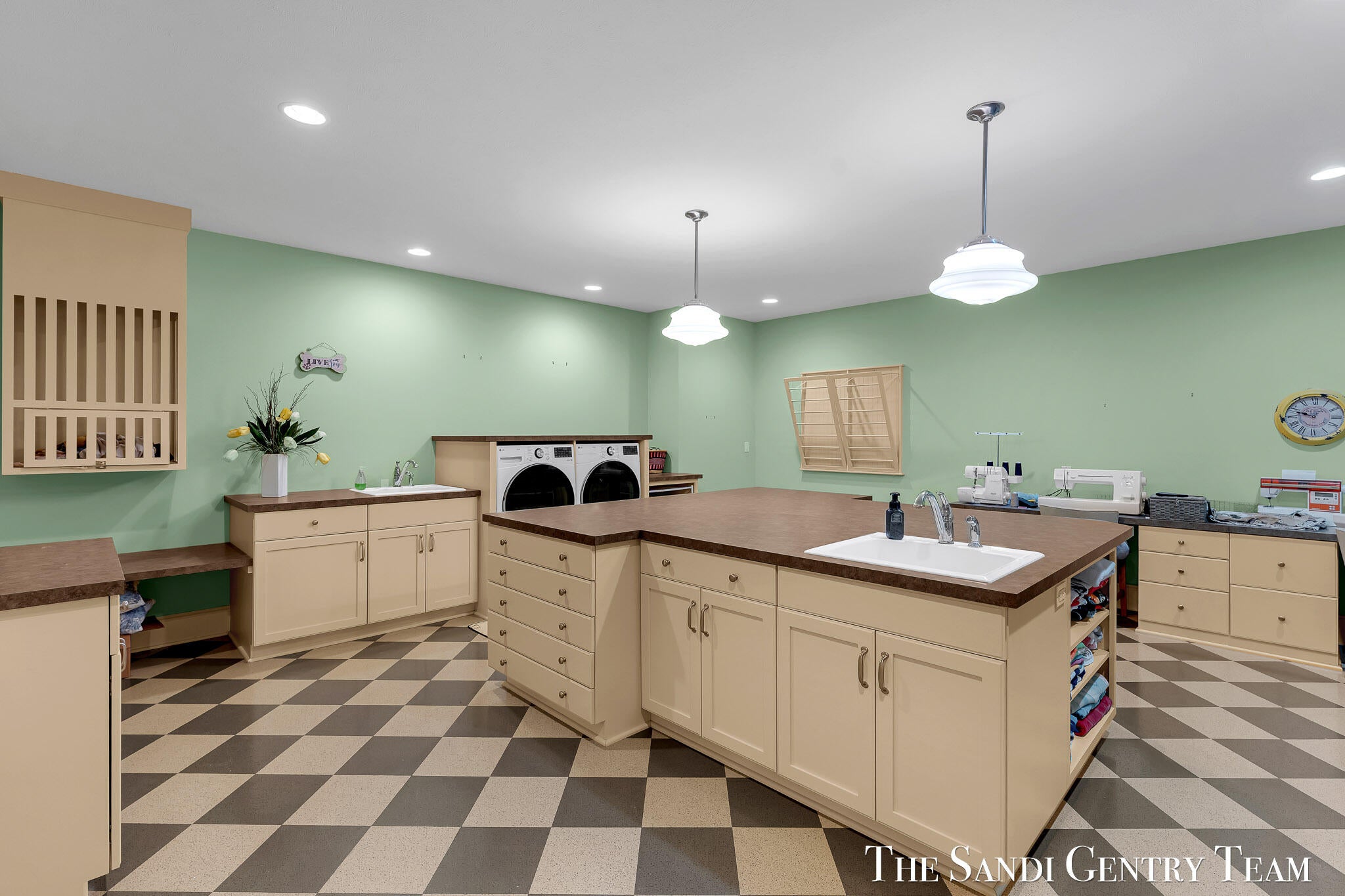 Spring Lake, Michigan, 49456, United States, 5 Bedrooms Bedrooms, ,6 BathroomsBathrooms,Residential,Active,1960133