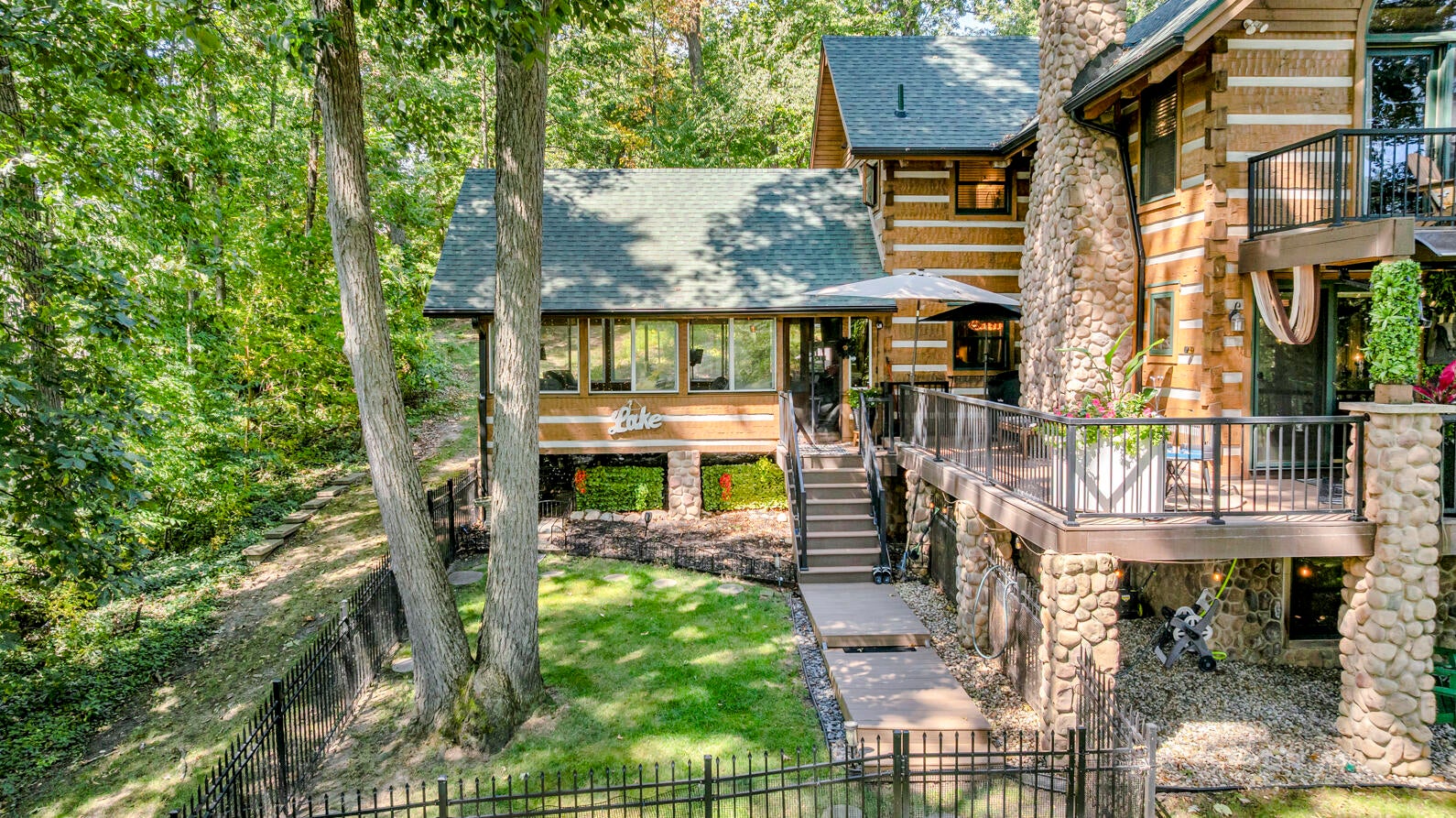 Horton, Michigan, 49246, United States, 5 Bedrooms Bedrooms, ,3 BathroomsBathrooms,Residential,Active,1944098