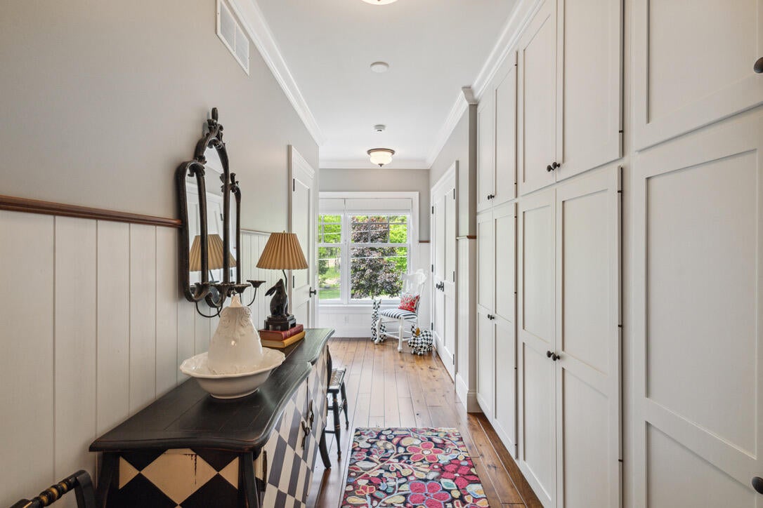 White Pigeon, Michigan, 49099, United States, 9 Bedrooms Bedrooms, ,9 BathroomsBathrooms,Residential,Active,1849554