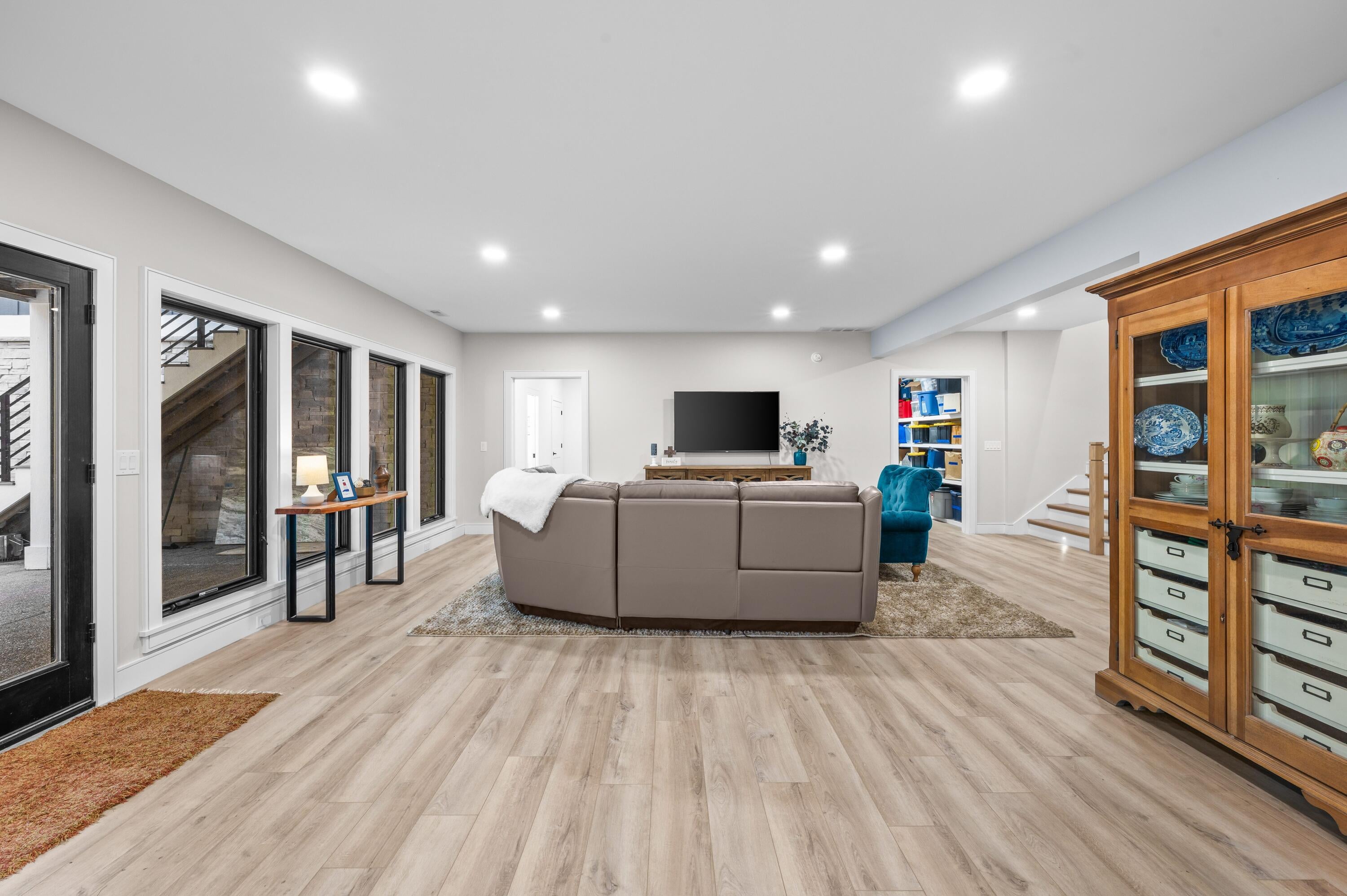 St. Joseph, Michigan, 49085, United States, 6 Bedrooms Bedrooms, ,6 BathroomsBathrooms,Residential,Active,1985598