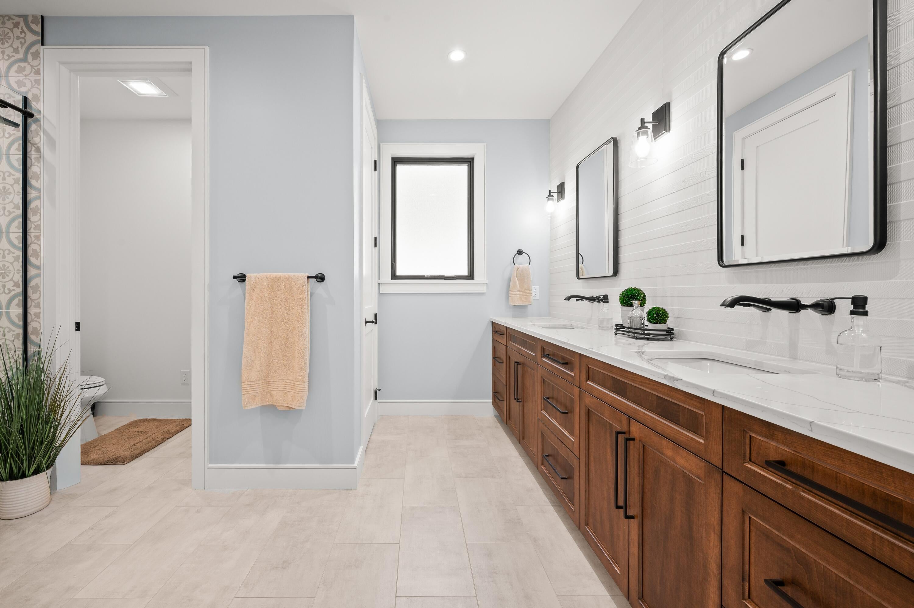 St. Joseph, Michigan, 49085, United States, 6 Bedrooms Bedrooms, ,6 BathroomsBathrooms,Residential,Active,1985598