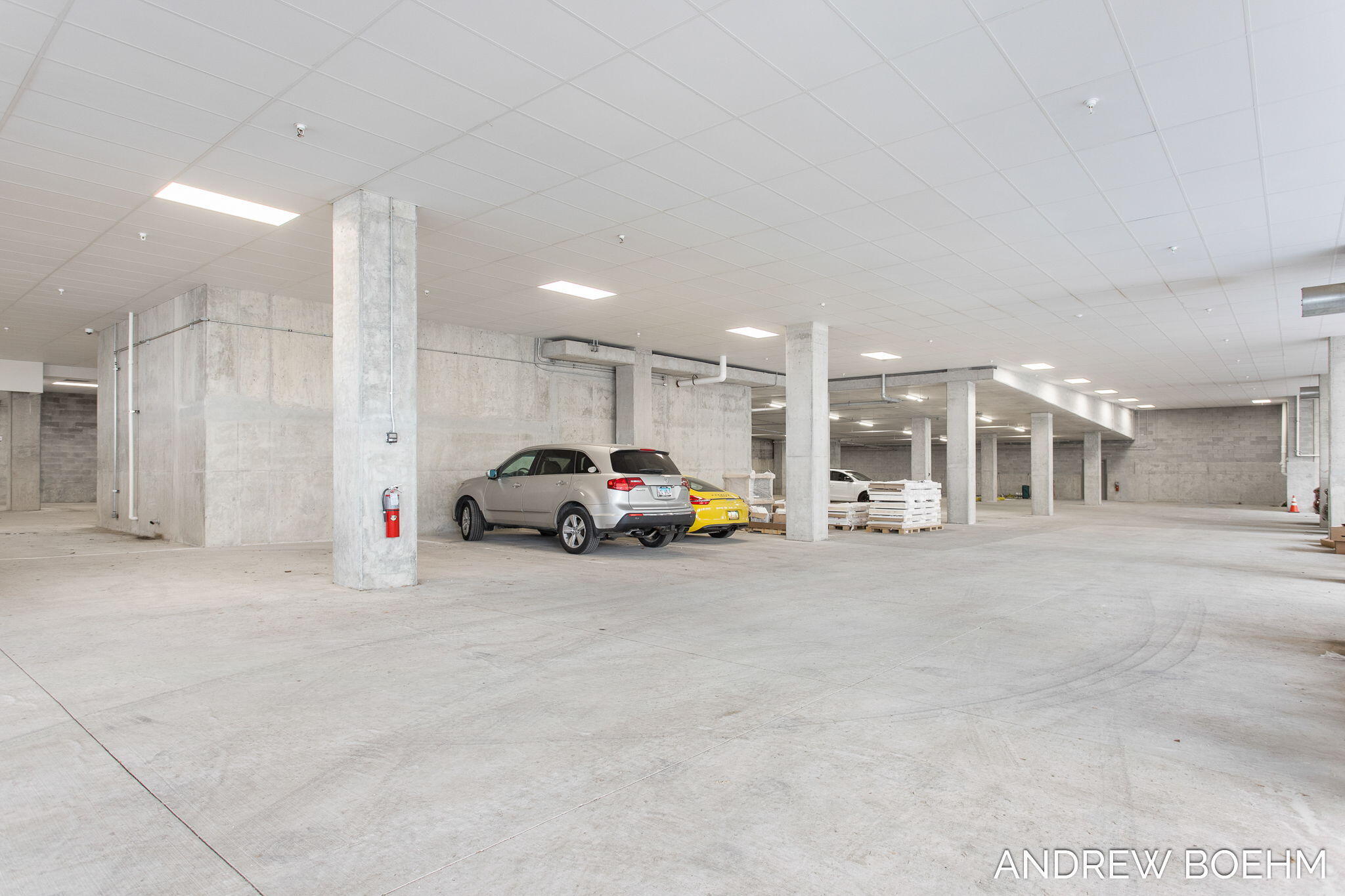 Holland, Michigan, 49423, United States, ,3 BathroomsBathrooms,Residential,Pending,1769506