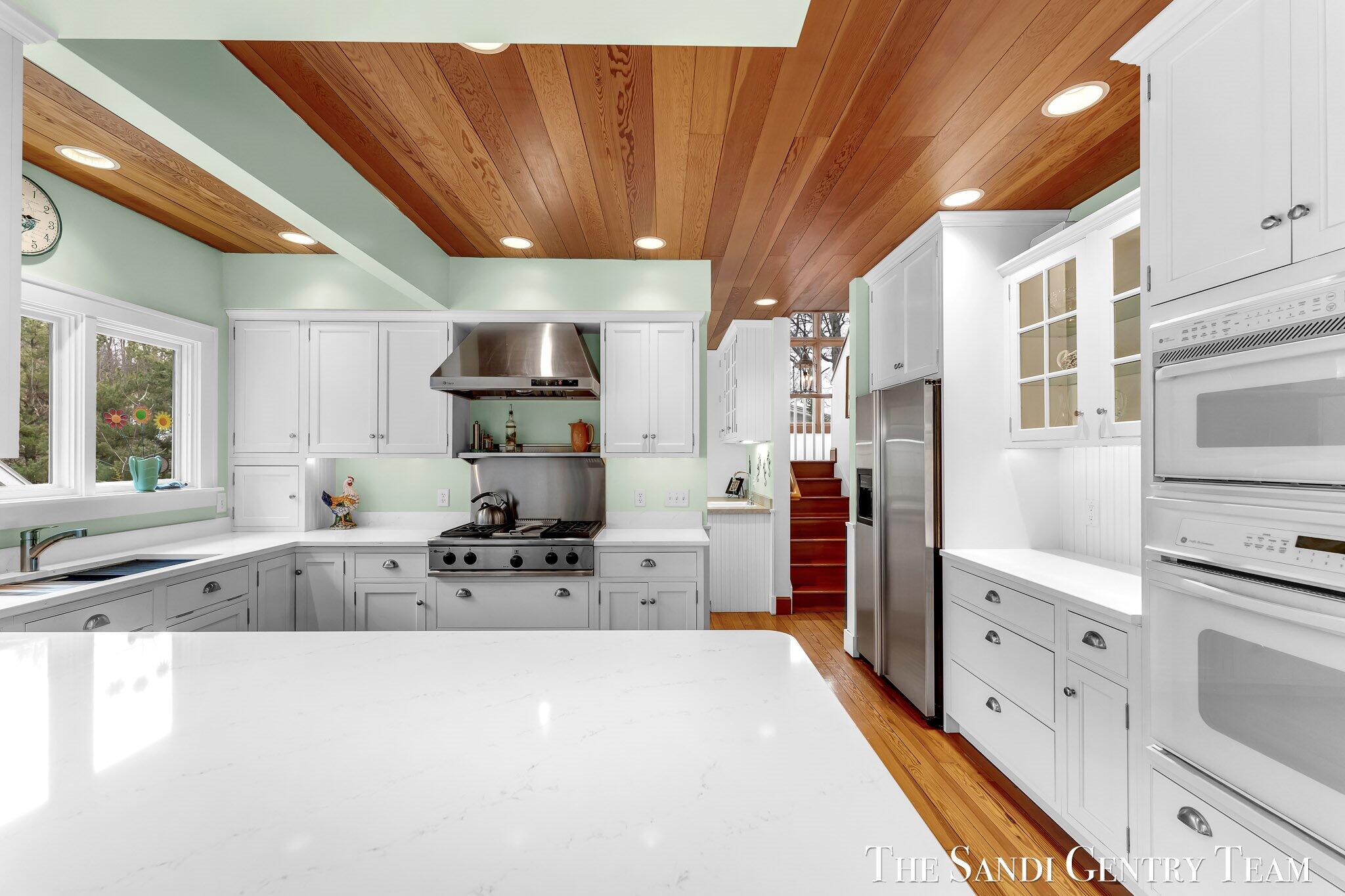 Grand Haven, Michigan, 49417, United States, ,4 BathroomsBathrooms,Residential,Active,1761642