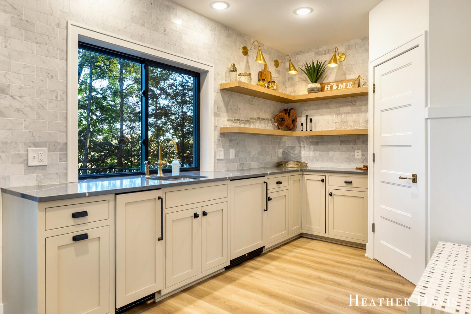 West Olive, Michigan, 49460, United States, 5 Bedrooms Bedrooms, ,6 BathroomsBathrooms,Residential,Active,1972174