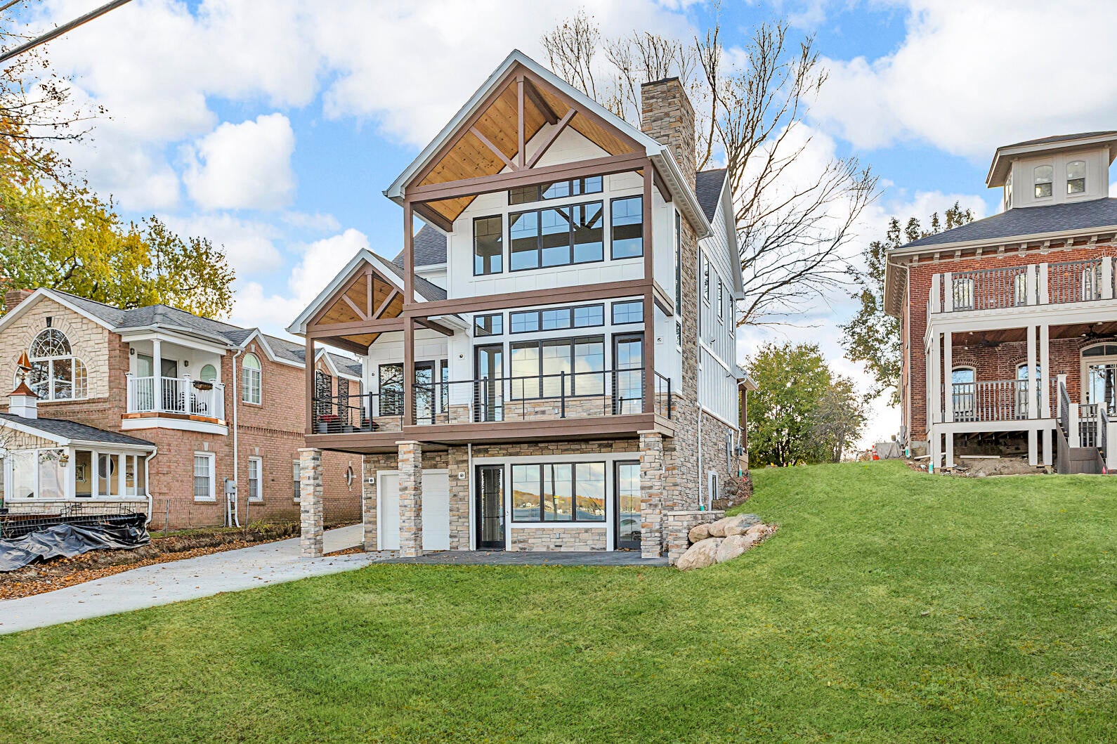 Manitou Beach, Michigan, 49253, United States, 5 Bedrooms Bedrooms, ,4 BathroomsBathrooms,Residential,Active,1989794