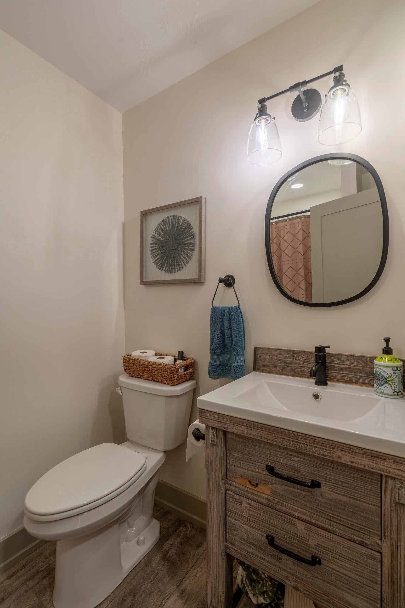 Middleville, Michigan, 49333, United States, 6 Bedrooms Bedrooms, ,3 BathroomsBathrooms,Residential,Active,2006790