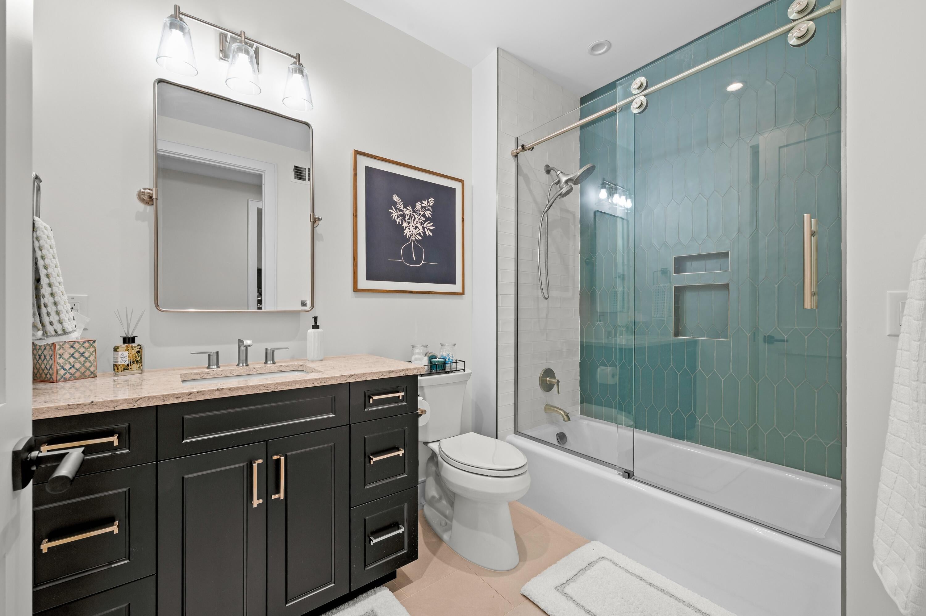 St. Joseph, Michigan, 49085, United States, 6 Bedrooms Bedrooms, ,6 BathroomsBathrooms,Residential,Active,1985598