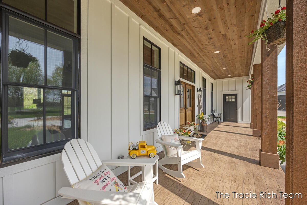 Rockford, Michigan, 49341, United States, 5 Bedrooms Bedrooms, ,5 BathroomsBathrooms,Residential,Active,1929409
