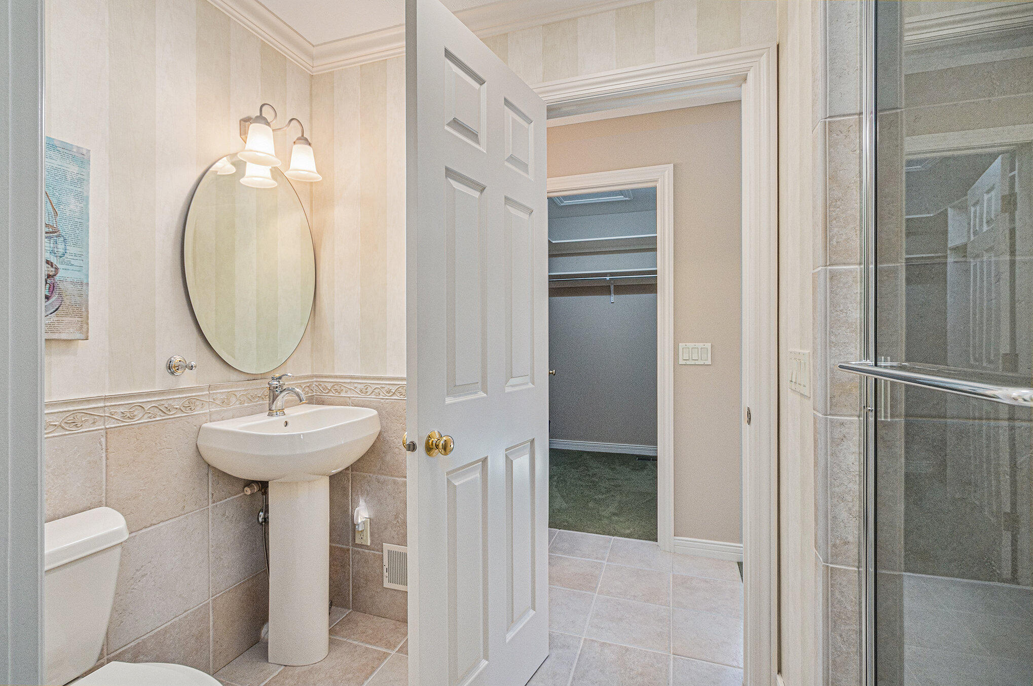 Holland, Michigan, 49423, United States, 4 Bedrooms Bedrooms, ,4 BathroomsBathrooms,Residential,Active,1914588