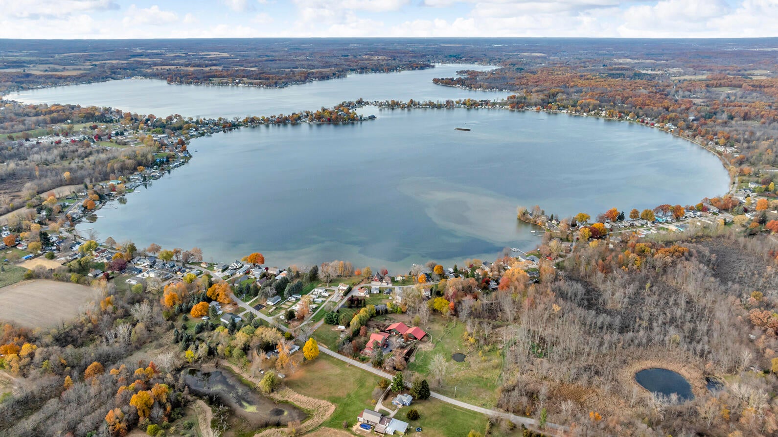 Manitou Beach, Michigan, 49253, United States, 5 Bedrooms Bedrooms, ,4 BathroomsBathrooms,Residential,Active,1989794