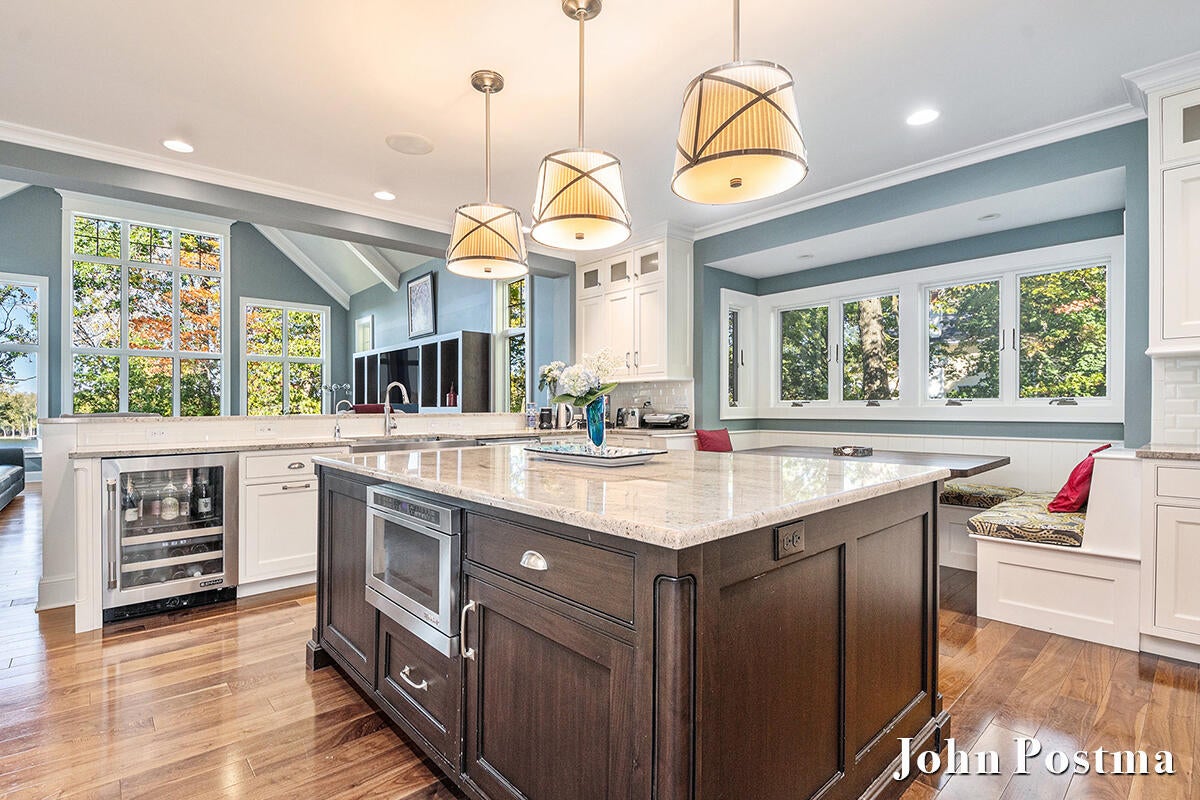 East Grand Rapids, Michigan, 49506, United States, 4 Bedrooms Bedrooms, ,6 BathroomsBathrooms,Residential,Active,2015444