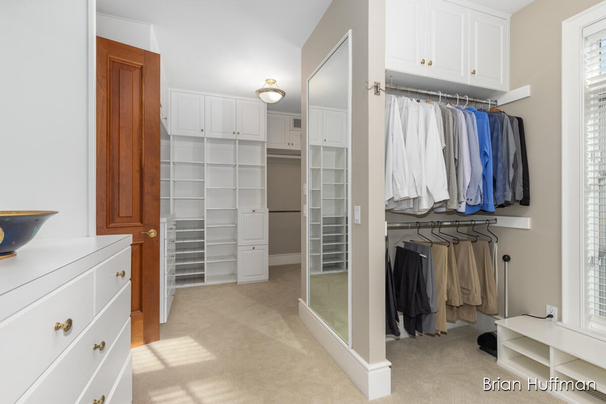 Grandville, Michigan, 49418, United States, 6 Bedrooms Bedrooms, ,9 BathroomsBathrooms,Residential,Active,1988461