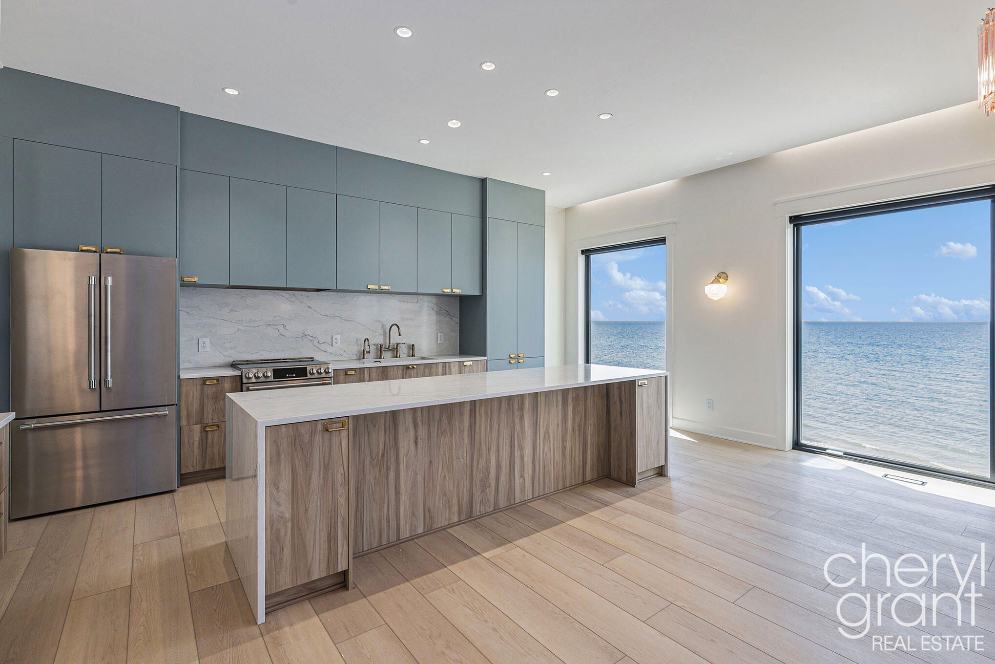 Fennville, Michigan, 49408, United States, 3 Bedrooms Bedrooms, ,4 BathroomsBathrooms,Residential,Active,1929432