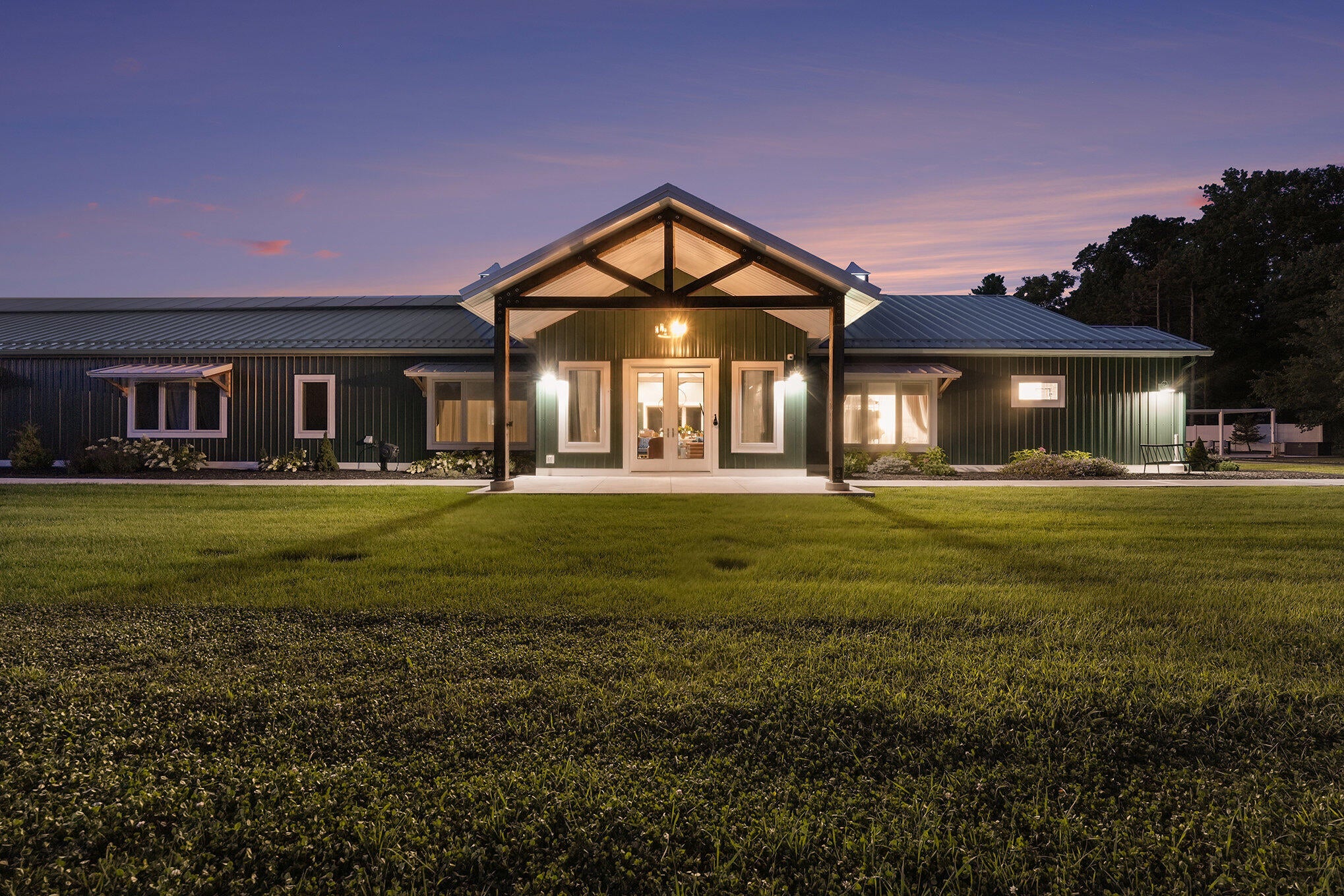 Fennville, Michigan, 49408, United States, 4 Bedrooms Bedrooms, ,4 BathroomsBathrooms,Residential,Active,1964494