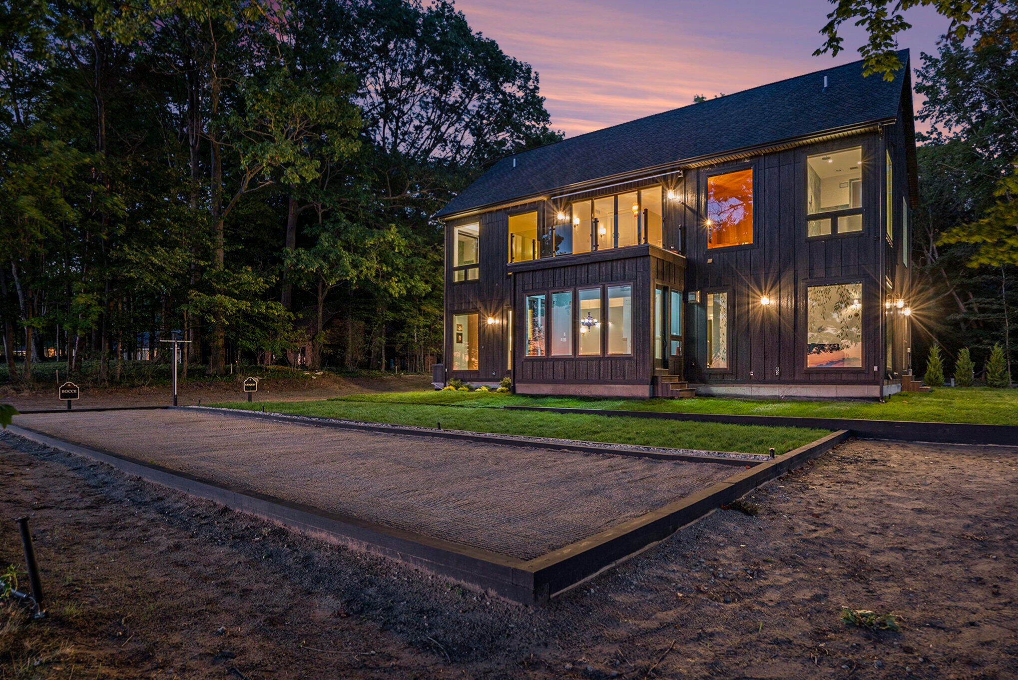 Fennville, Michigan, 49408, United States, 3 Bedrooms Bedrooms, ,4 BathroomsBathrooms,Residential,Active,1849553