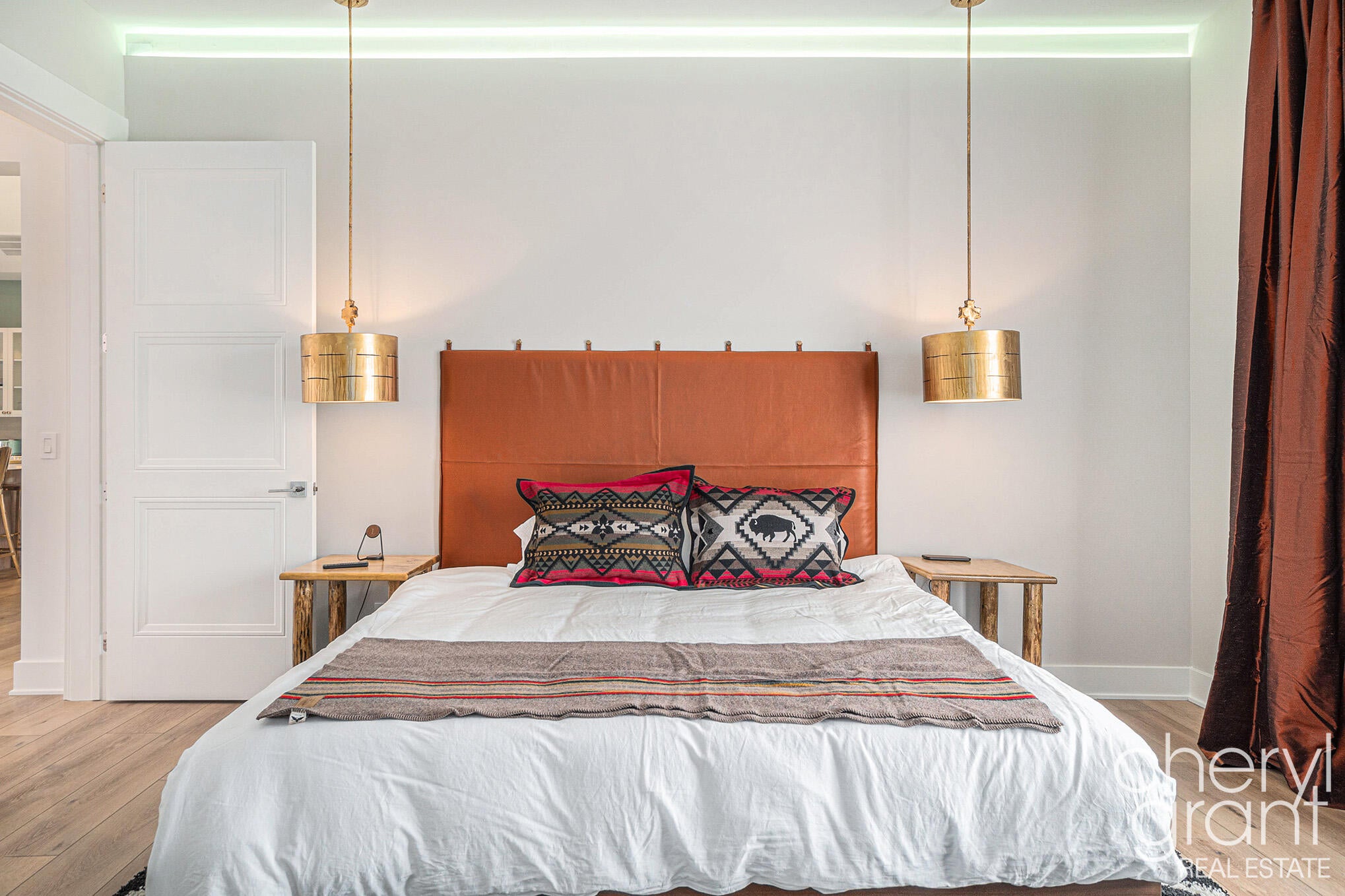 Fennville, Michigan, 49408, United States, 4 Bedrooms Bedrooms, ,4 BathroomsBathrooms,Residential,Active,1964494