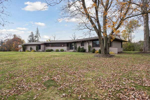 11 WHITE HILLS AVE NE, GRAND RAPIDS, MI 49546 - Image 1