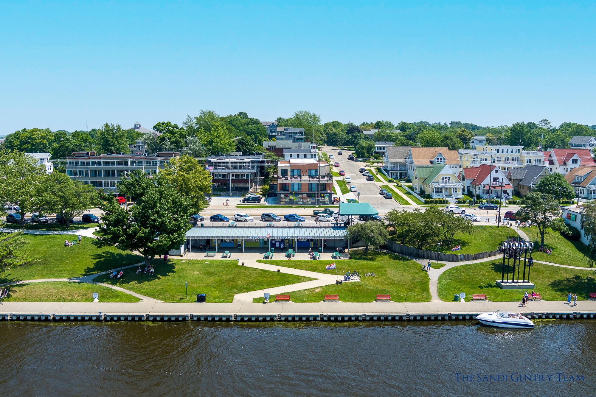 Grand Haven, Michigan, 49417, United States, 2 Bedrooms Bedrooms, ,2 BathroomsBathrooms,Residential,Active,2007339