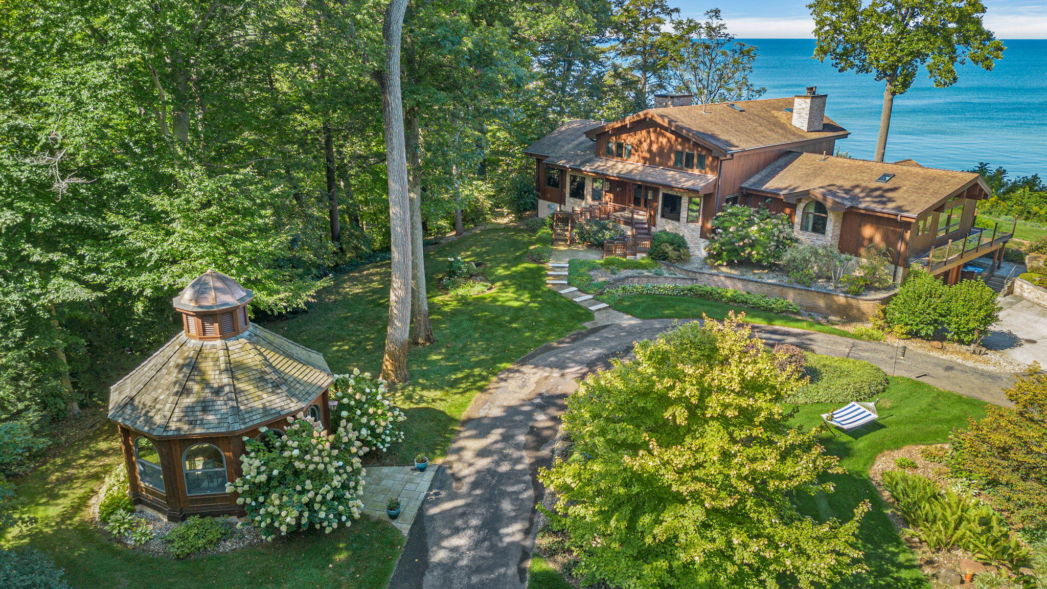 Coloma, Michigan, 49038, United States, 4 Bedrooms Bedrooms, ,5 BathroomsBathrooms,Residential,Active,1909829