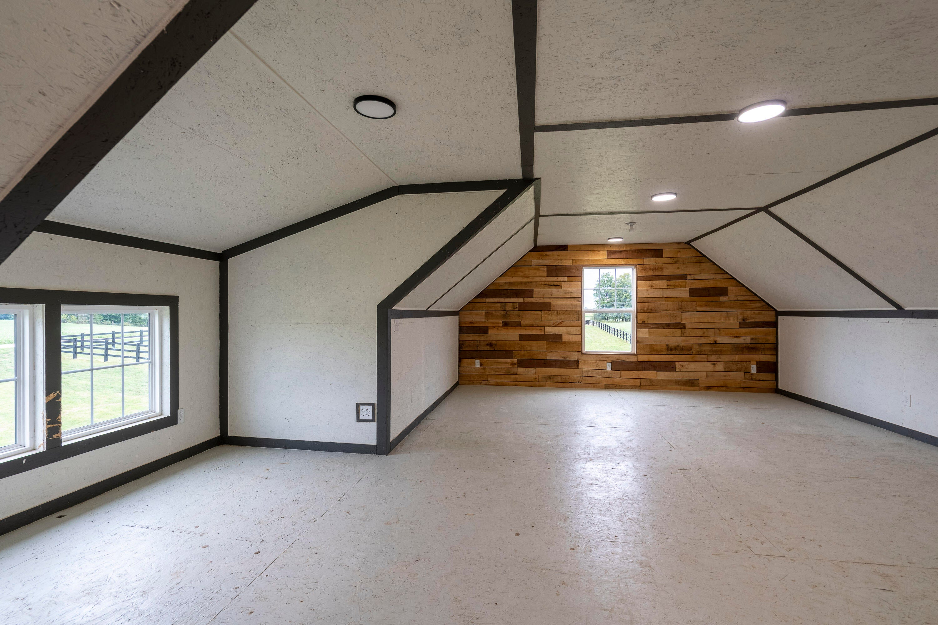 Middleville, Michigan, 49333, United States, 6 Bedrooms Bedrooms, ,3 BathroomsBathrooms,Residential,Active,2006790