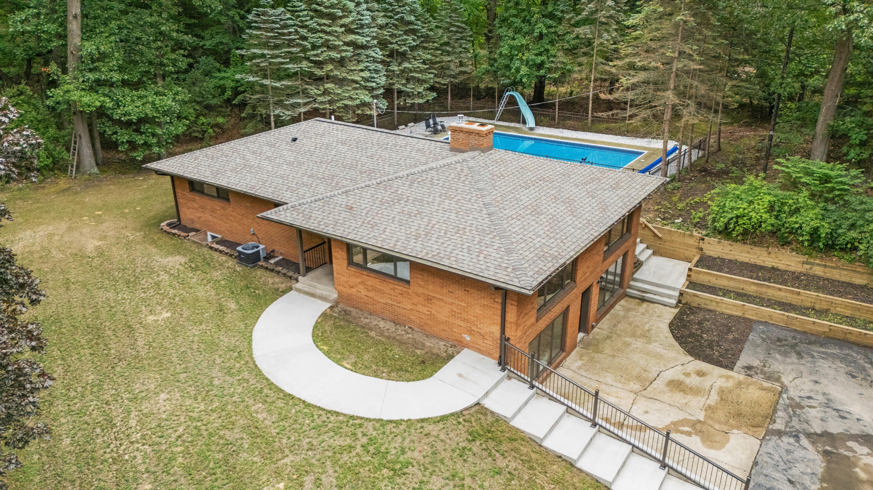 Bridgman, Michigan, 49106, United States, 5 Bedrooms Bedrooms, ,3 BathroomsBathrooms,Residential,Active,1922345