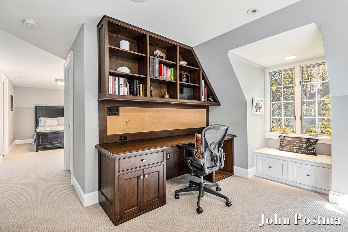 East Grand Rapids, Michigan, 49506, United States, 4 Bedrooms Bedrooms, ,6 BathroomsBathrooms,Residential,Active,2015444